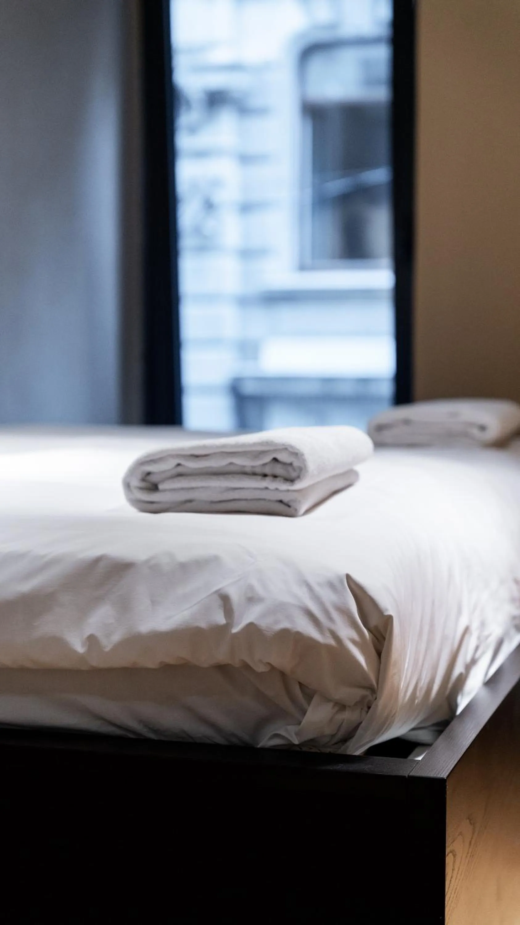 Bed in DeCamondo Residence