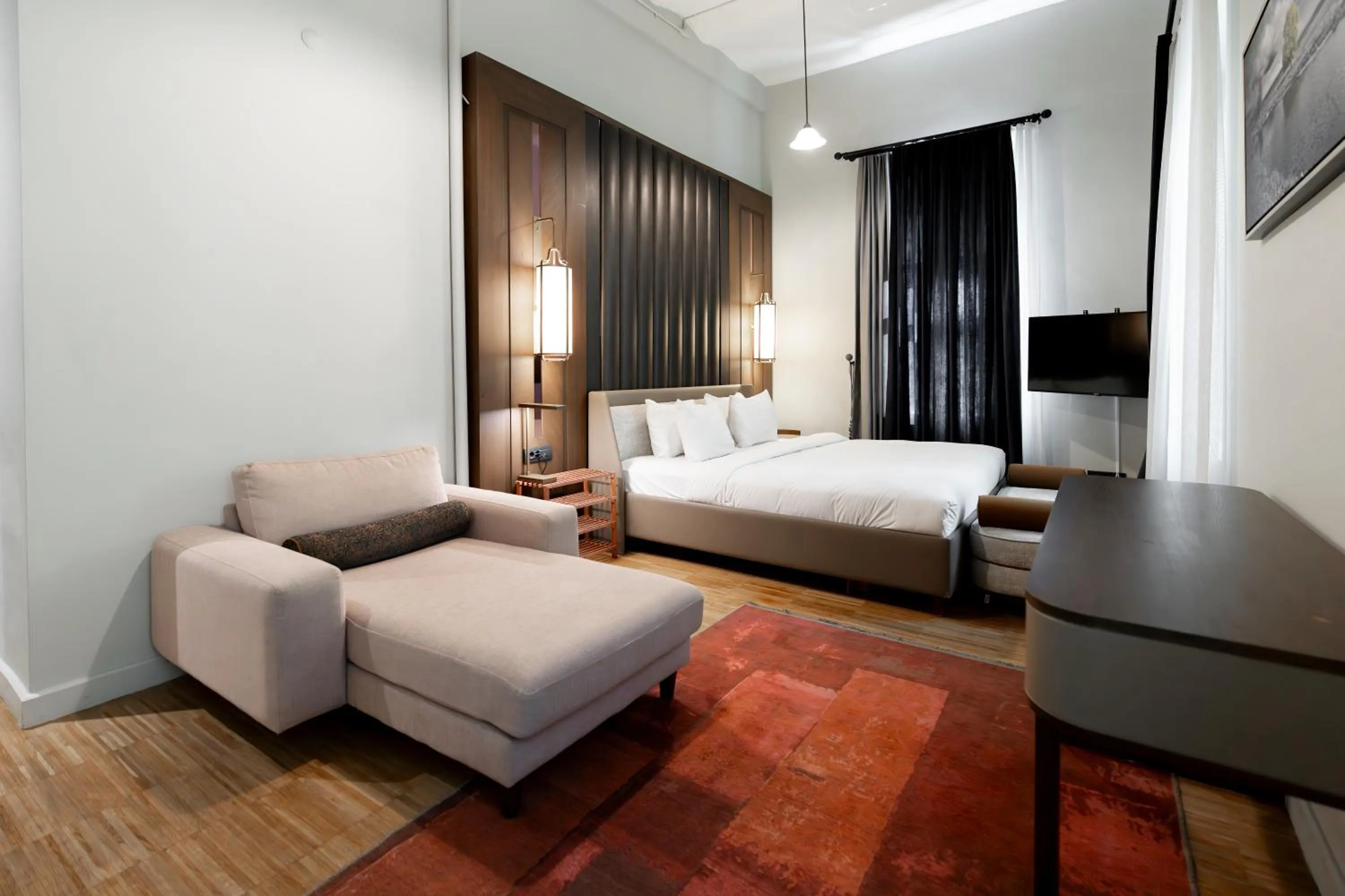 Bed in DeCamondo Residence