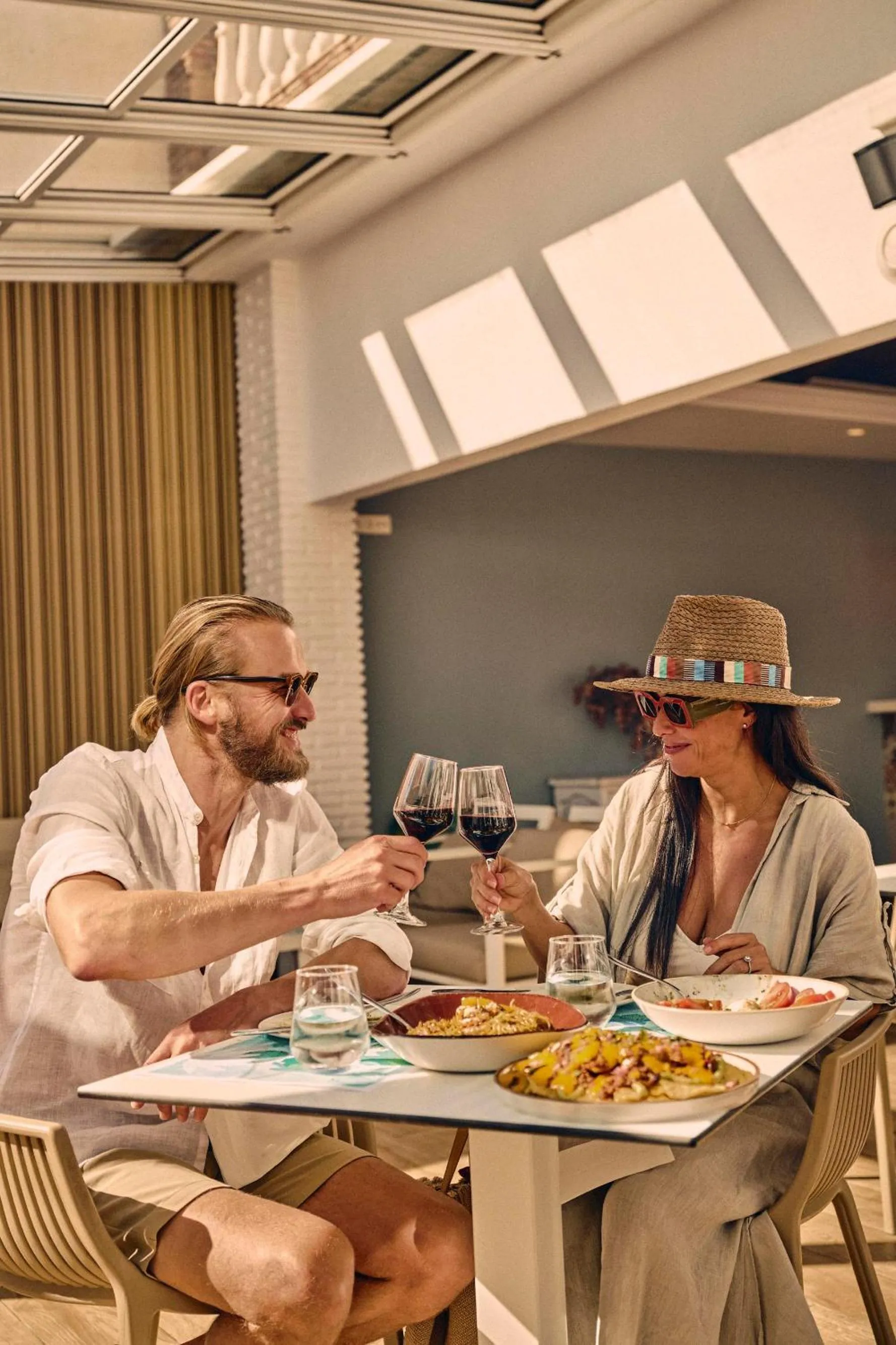 Restaurant/places to eat in Beneste Villa Flamenca Hotel