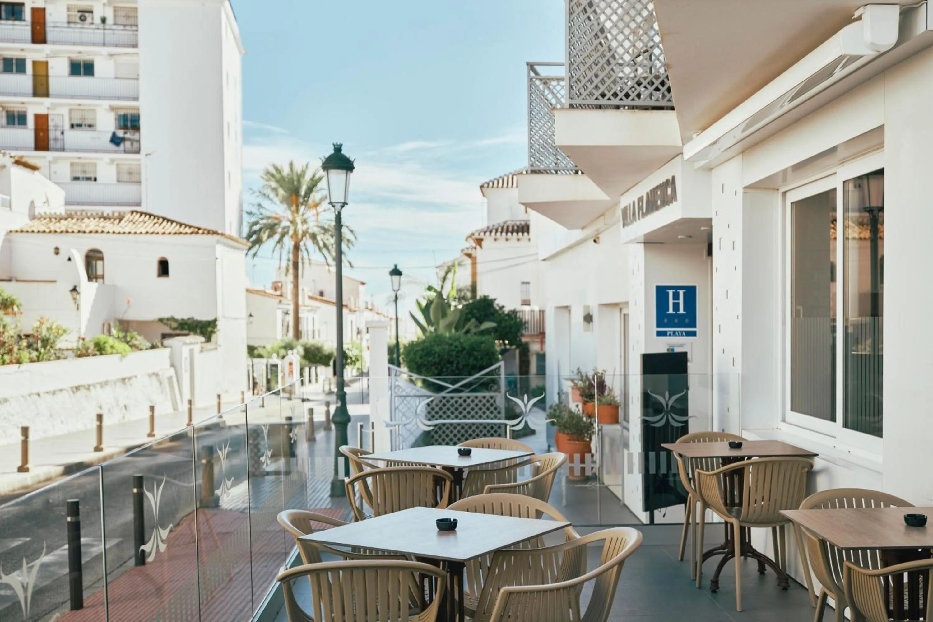 Restaurant/places to eat in Beneste Villa Flamenca Hotel