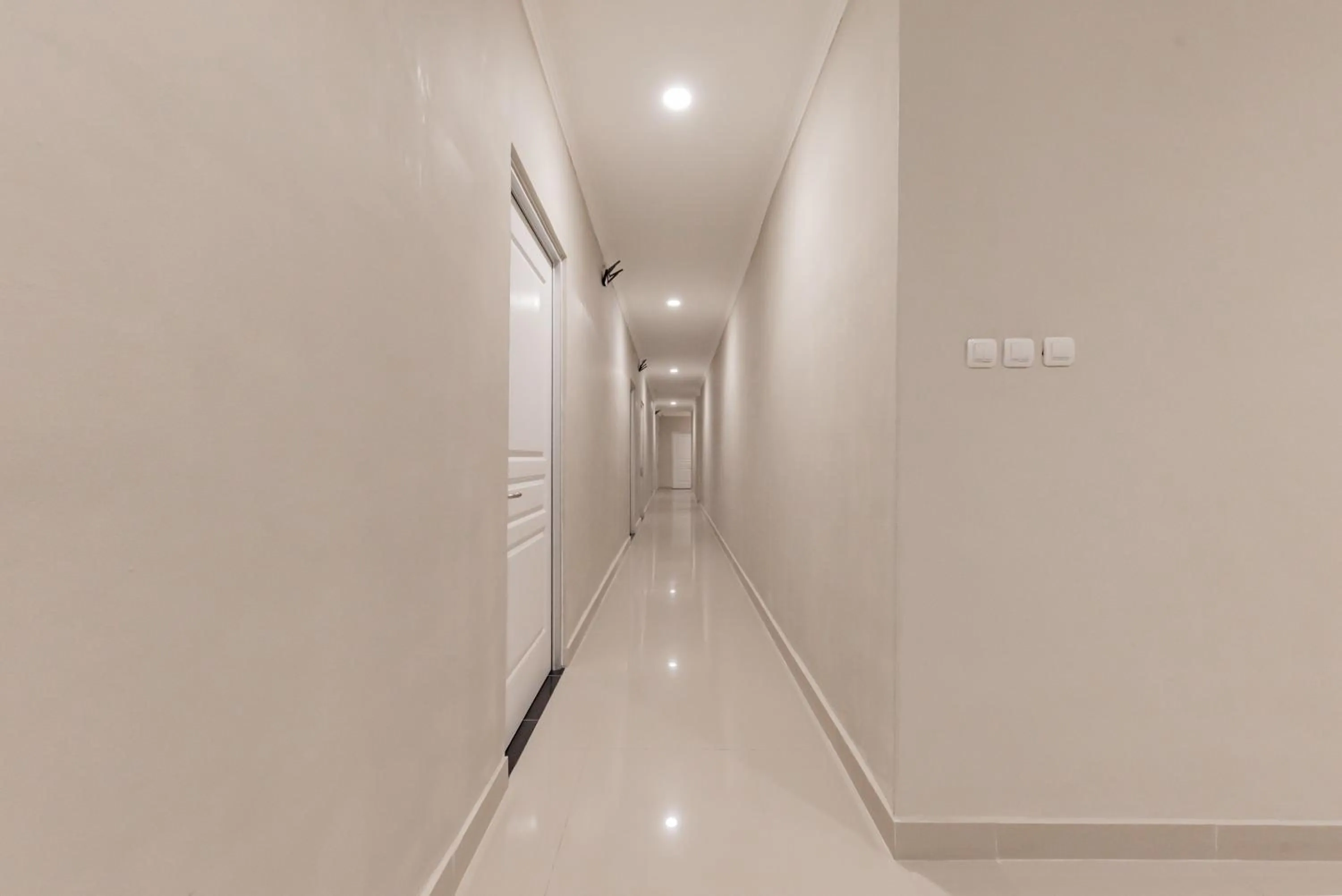 Floor plan in RedDoorz Plus near Surapati Core