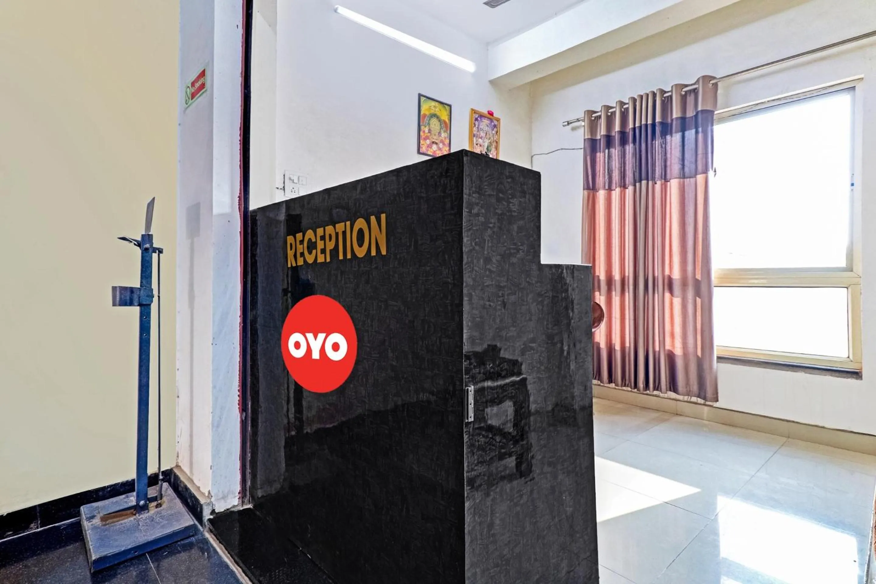 Lobby or reception in Hotel O Royal