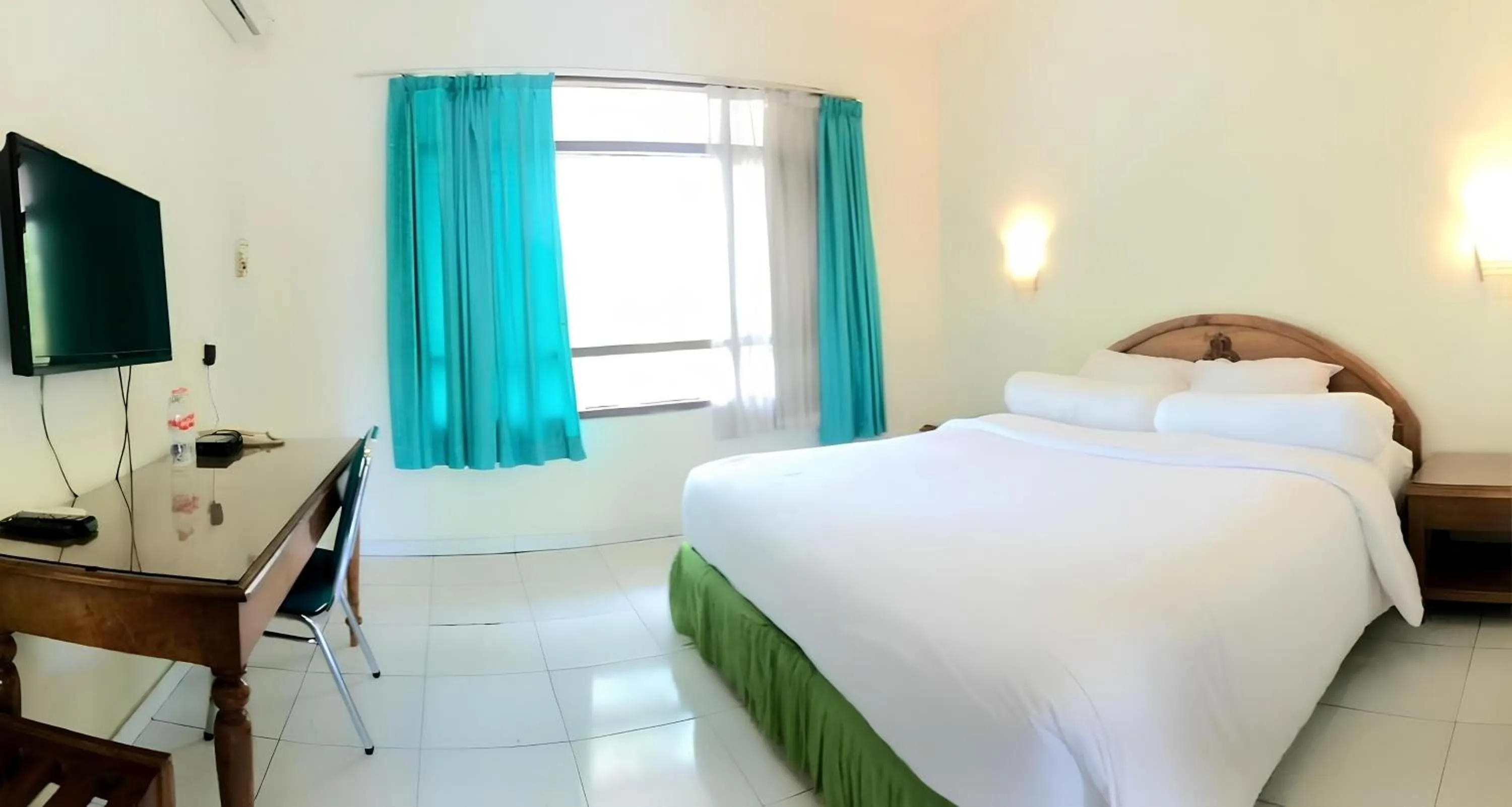 Superior King Room in Front One Resort Indraloka Temanggung
