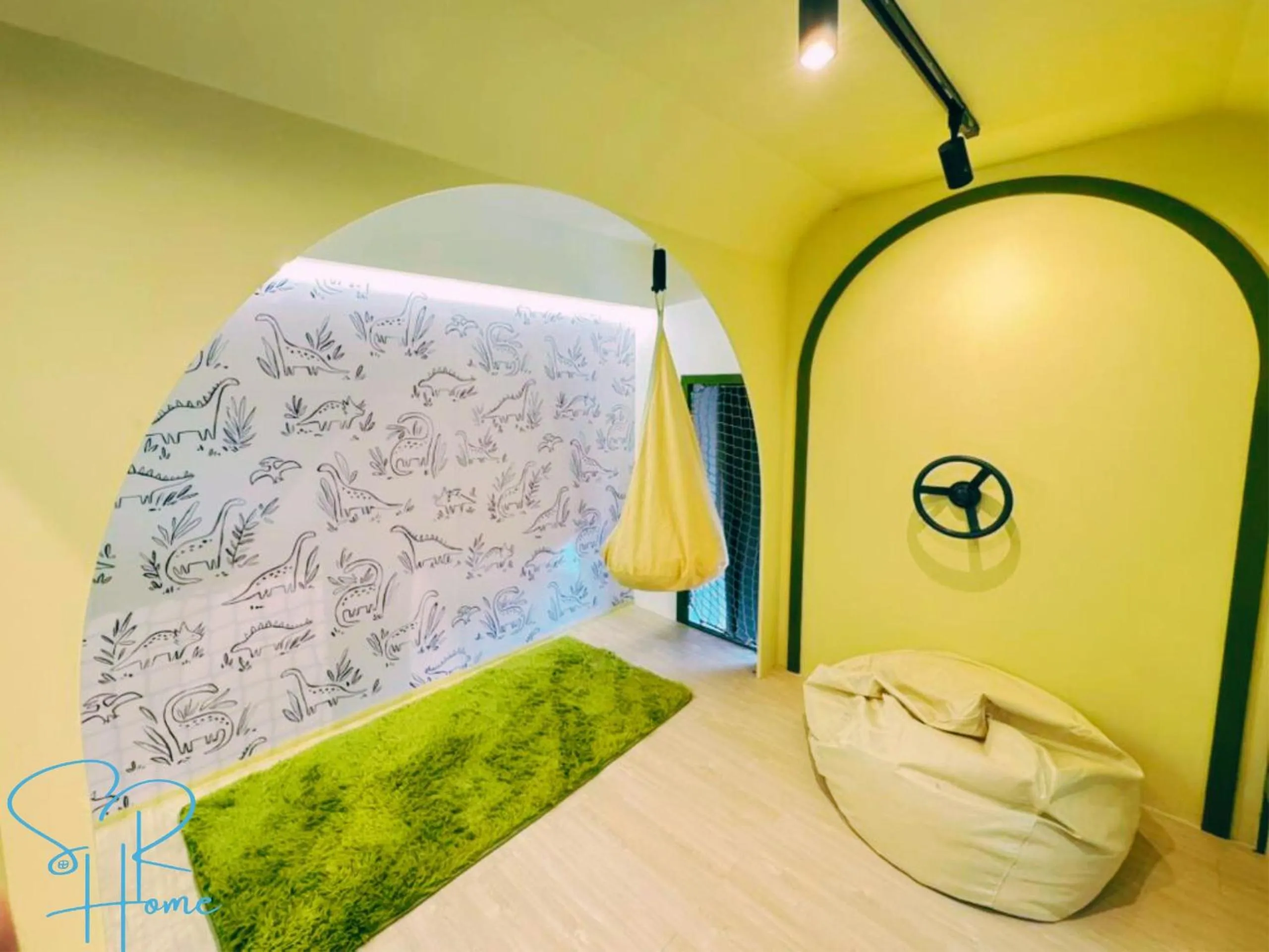 Photo of the whole room, Bed in Sunway GRID by SR Home