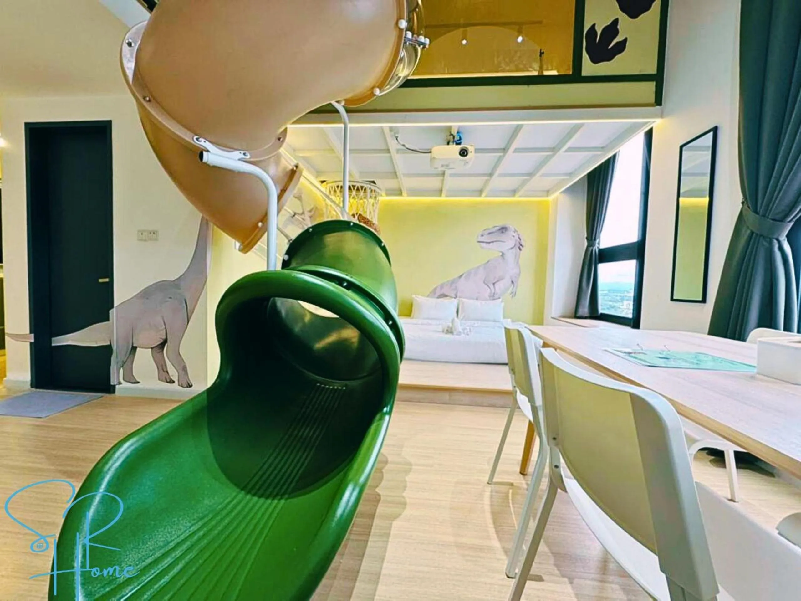 Living room in Sunway GRID by SR Home