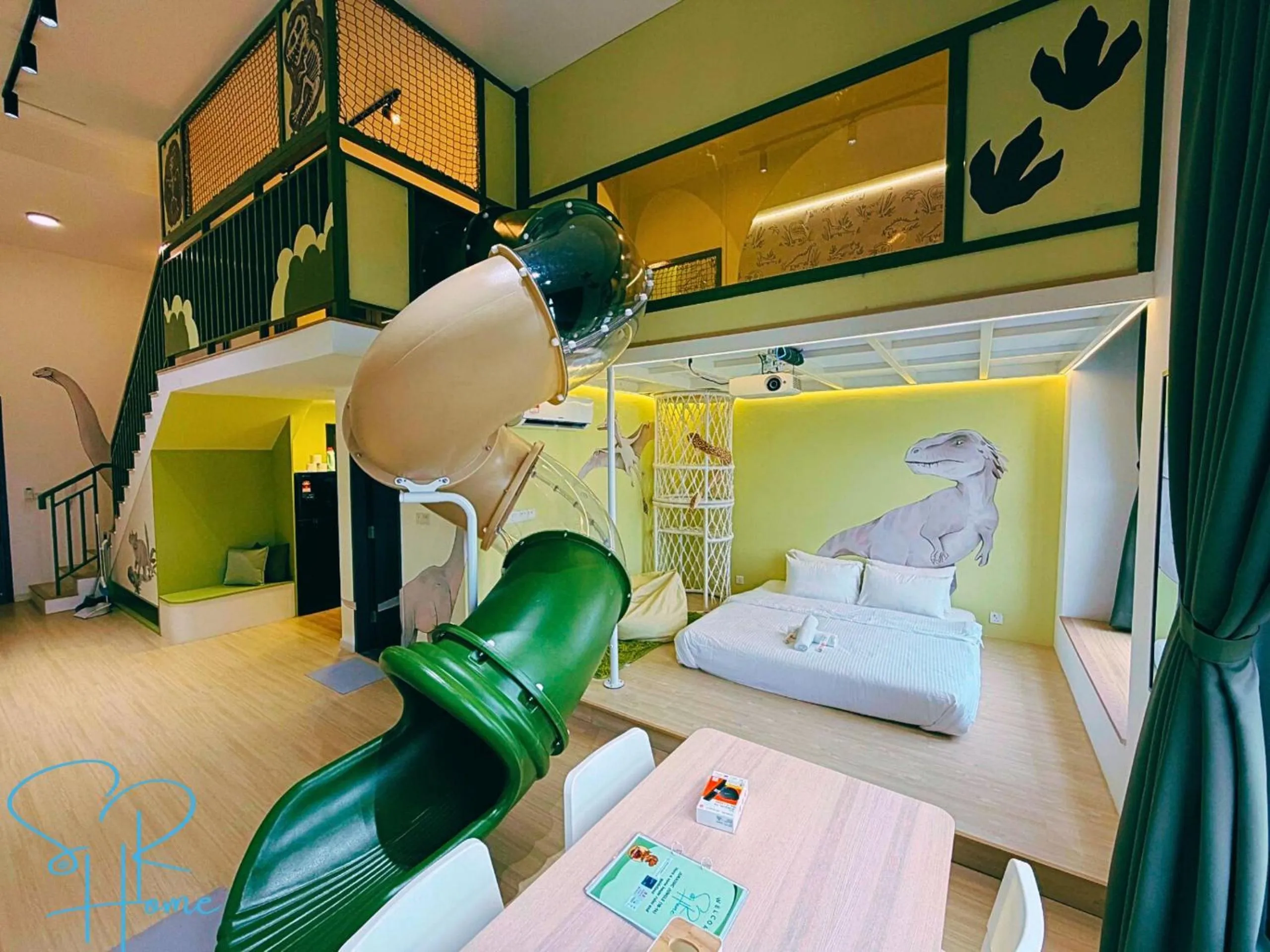 Photo of the whole room, Bed in Sunway GRID by SR Home