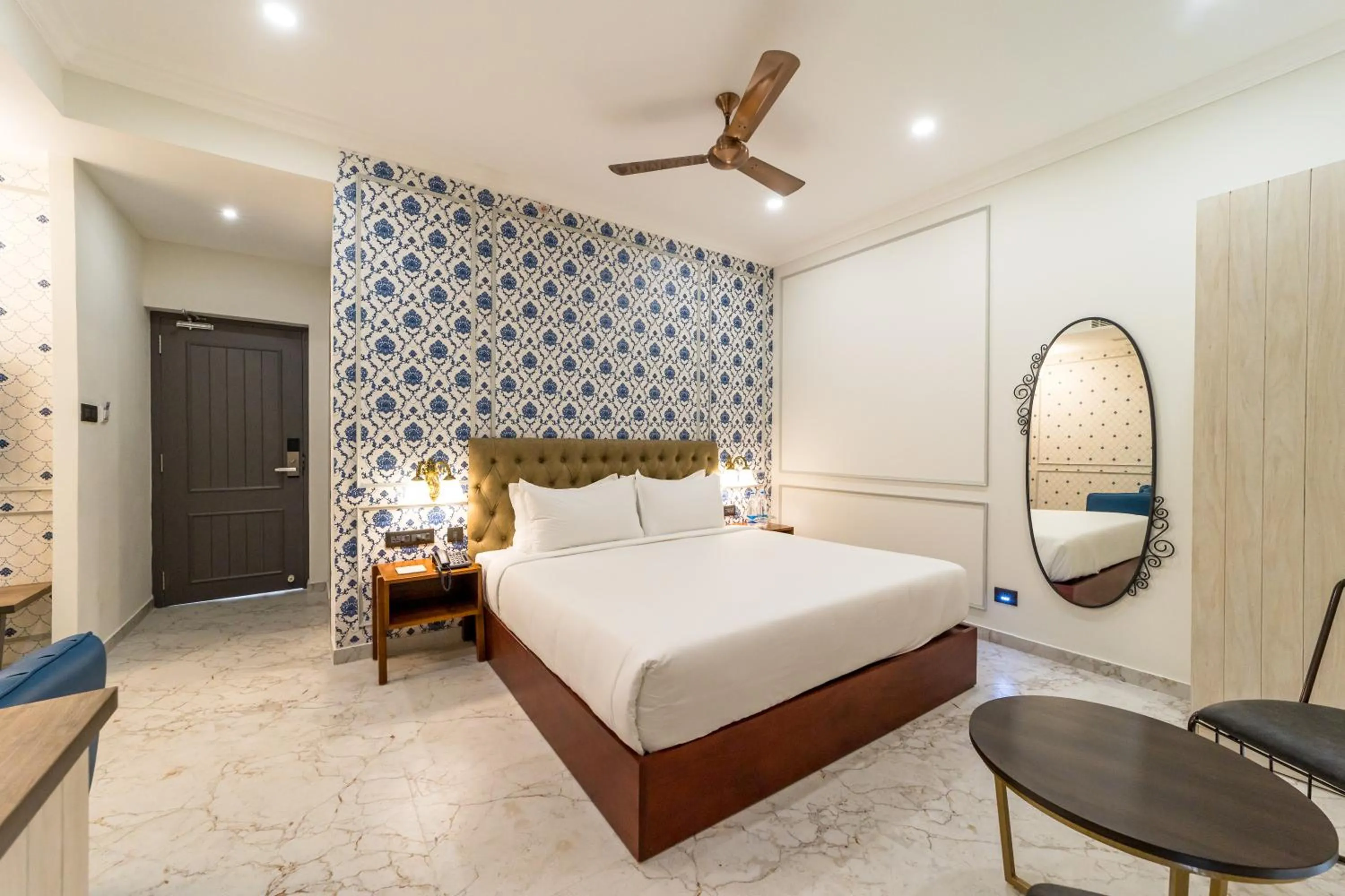 Bed in De Fleur Hotel