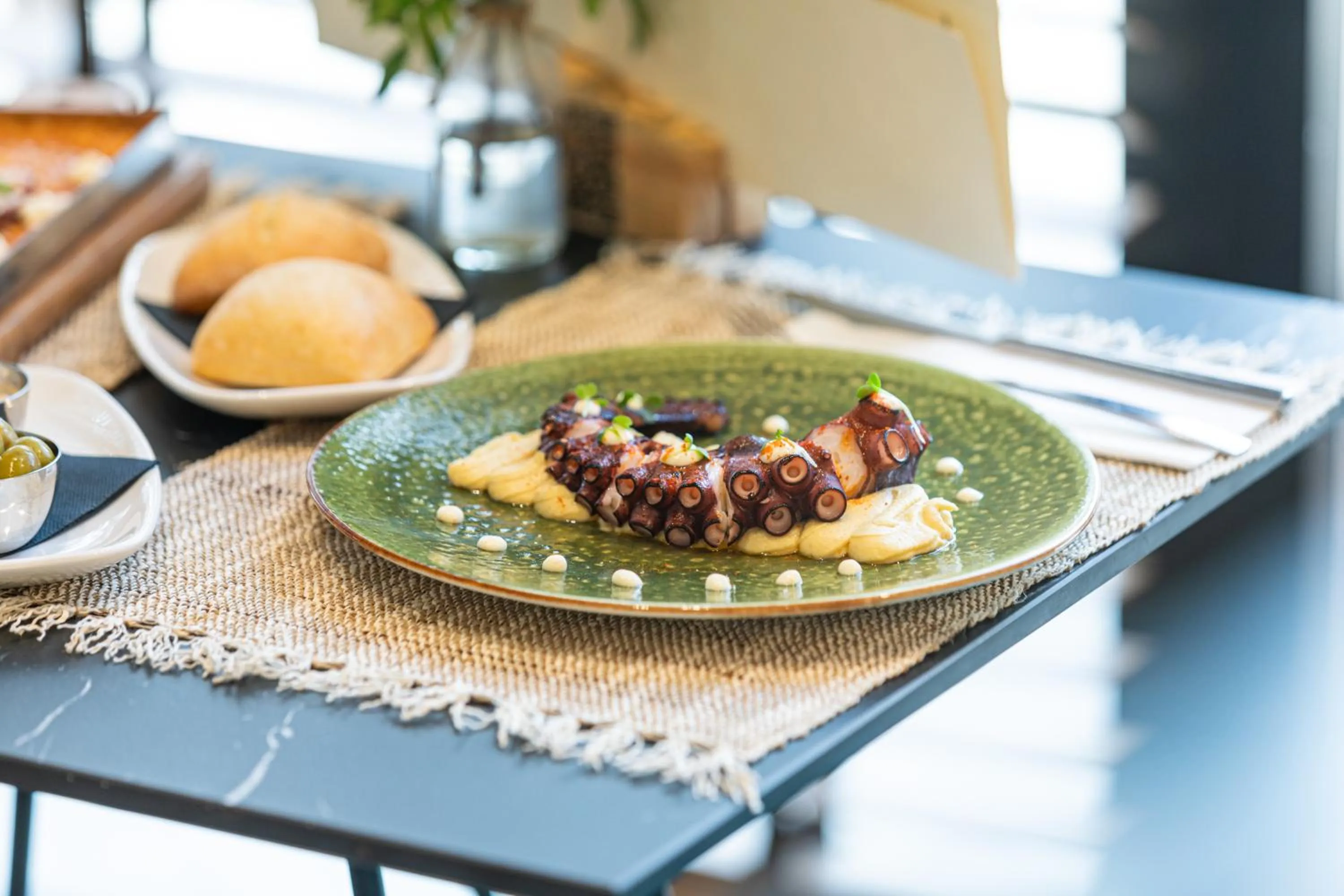 Restaurant/places to eat in JS Palma Plaza