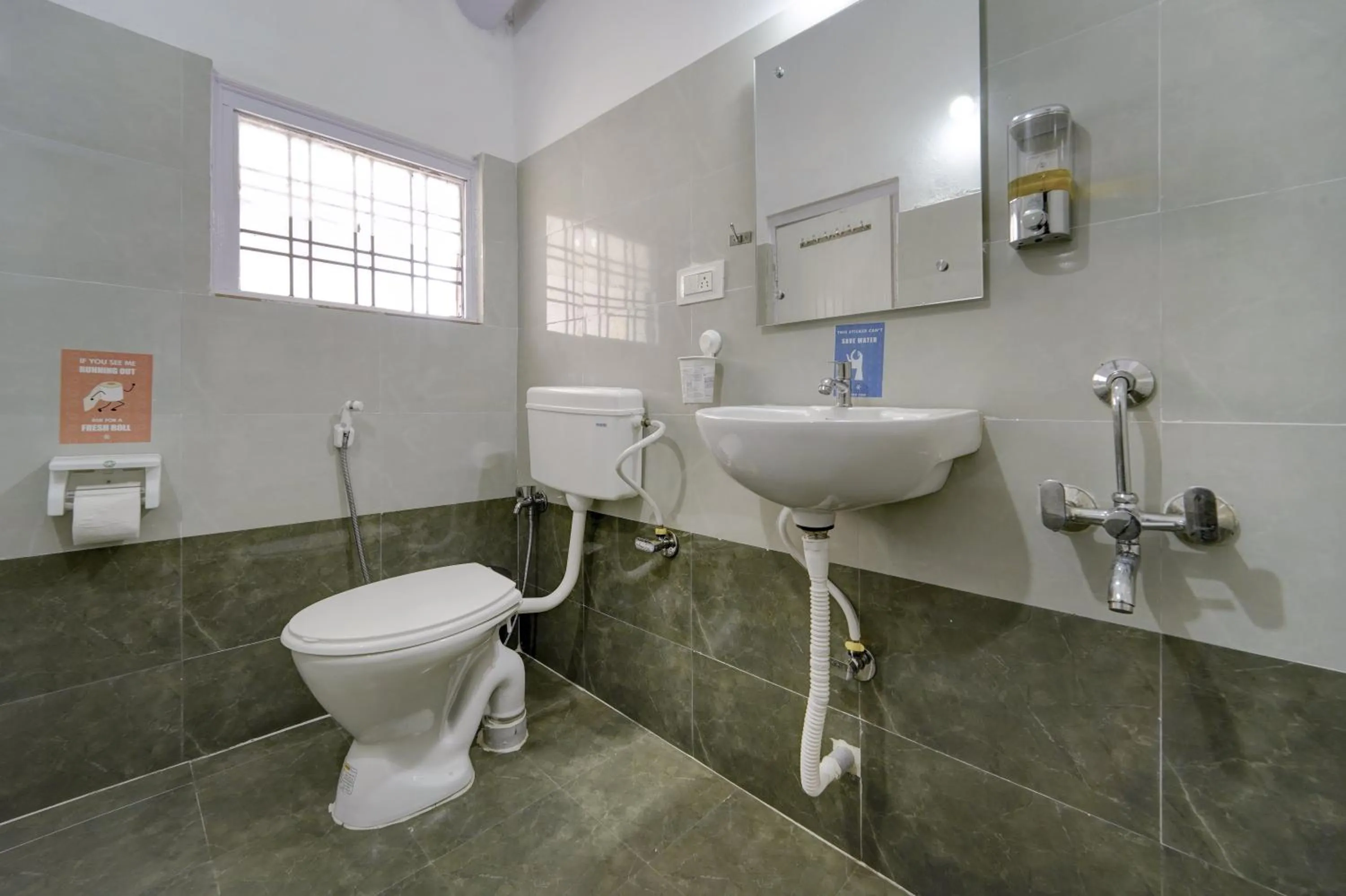 Toilet in Zostel Hyderabad