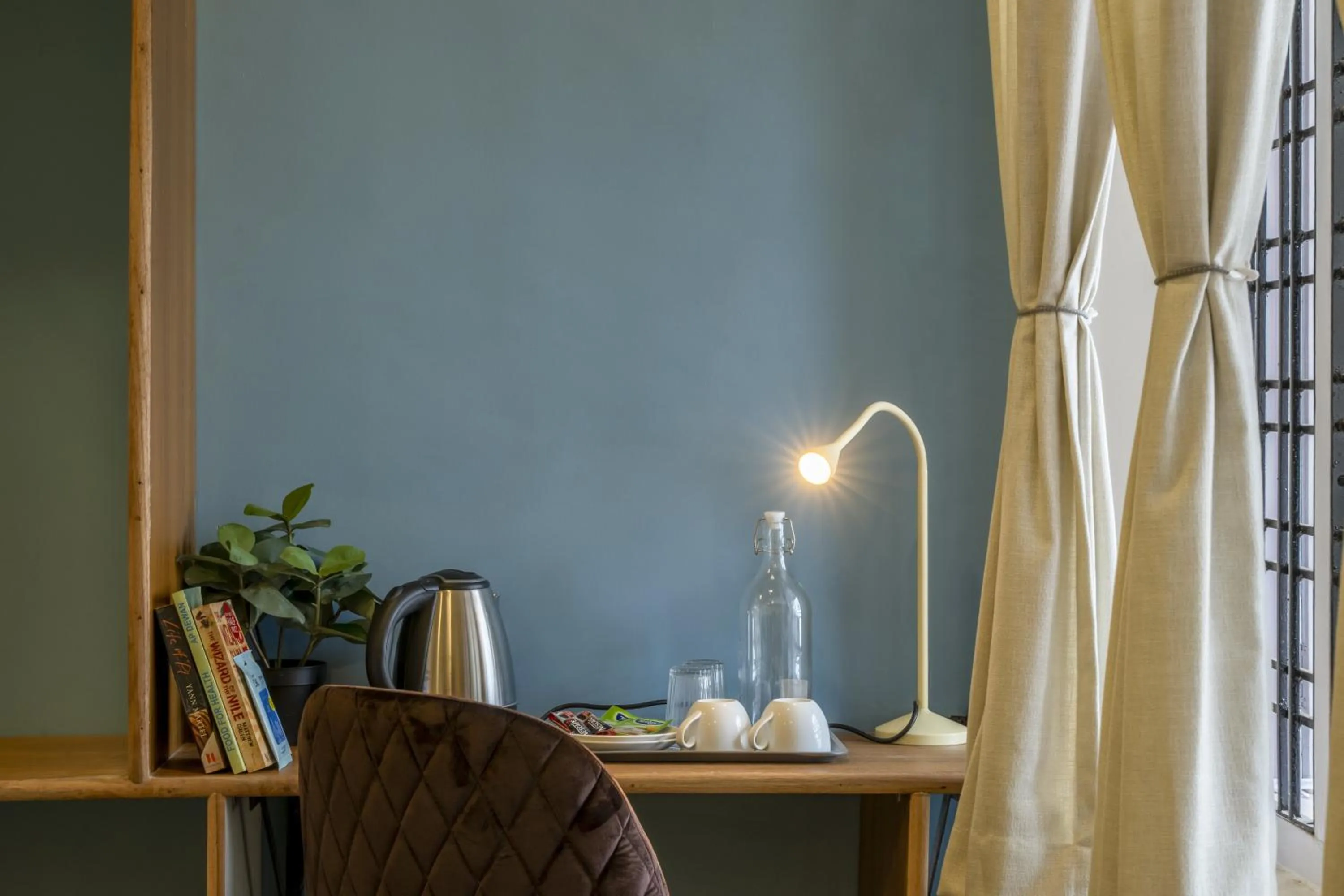 hair dresser in Zostel Hyderabad