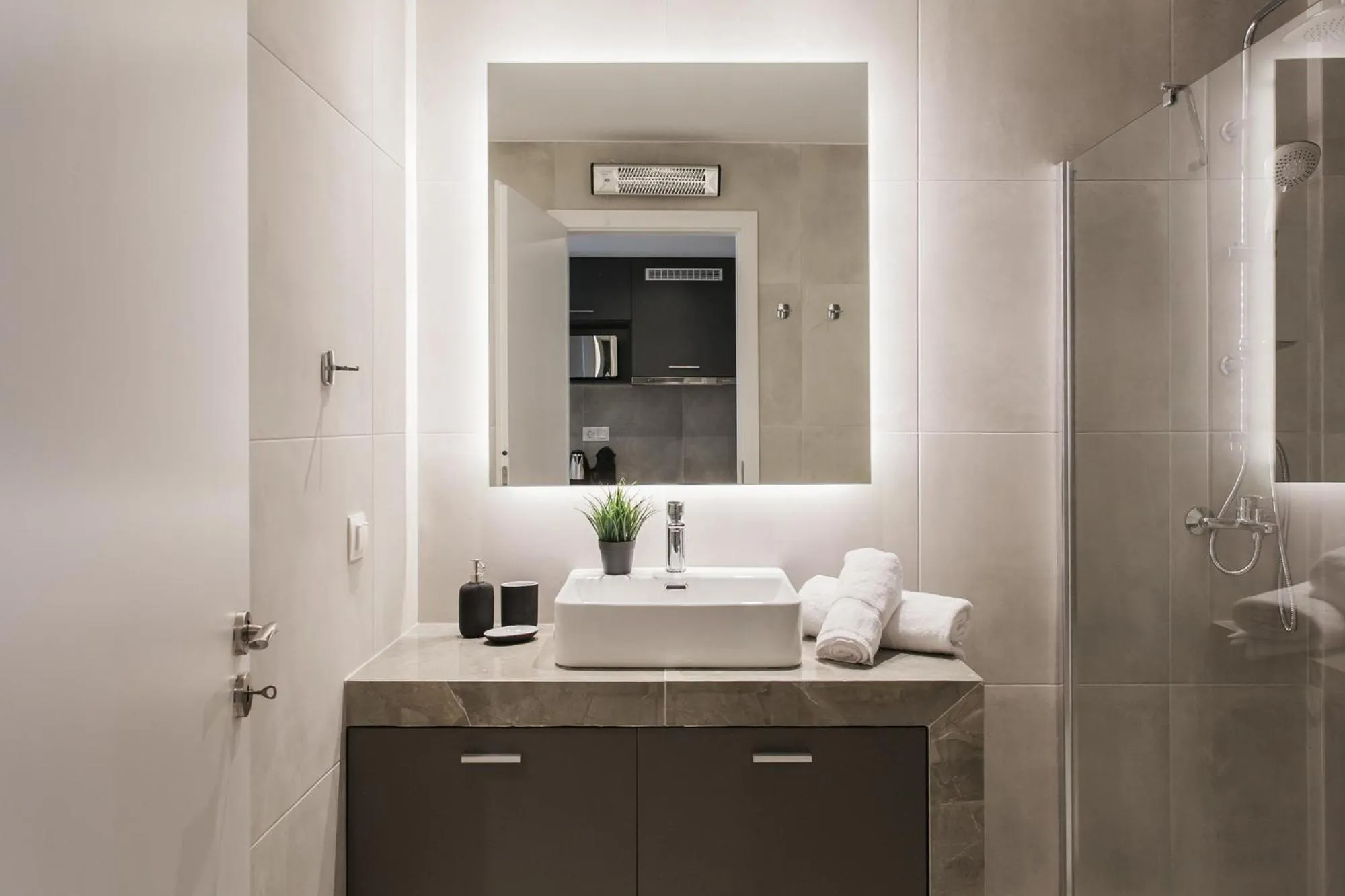 Bathroom in WYZ Piraeus