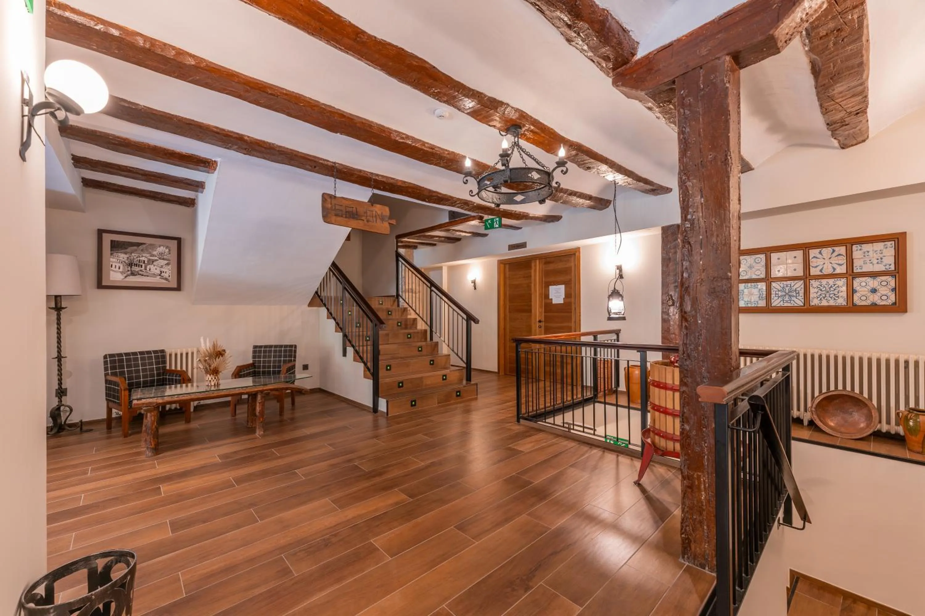Seating area in Hotel de La Trucha