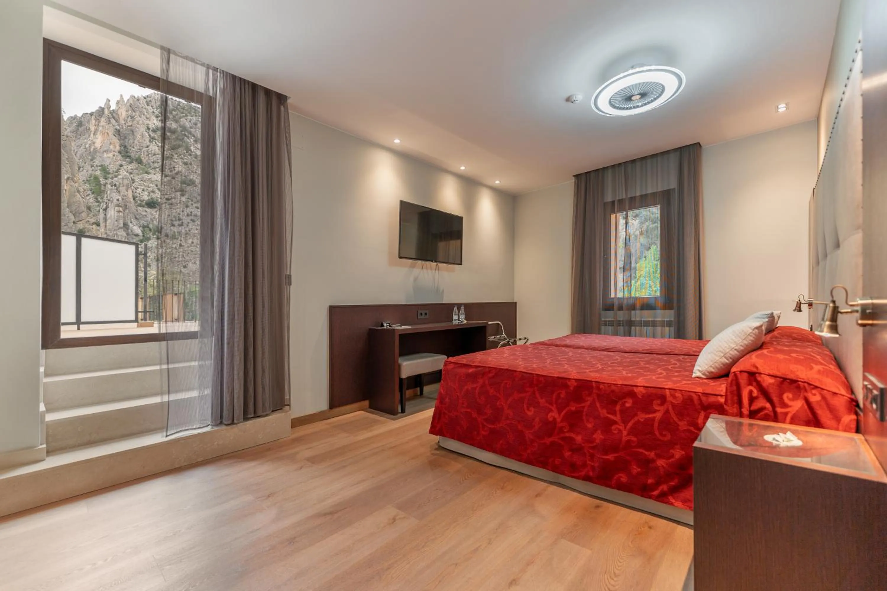 TV and multimedia, Bed in Hotel de La Trucha