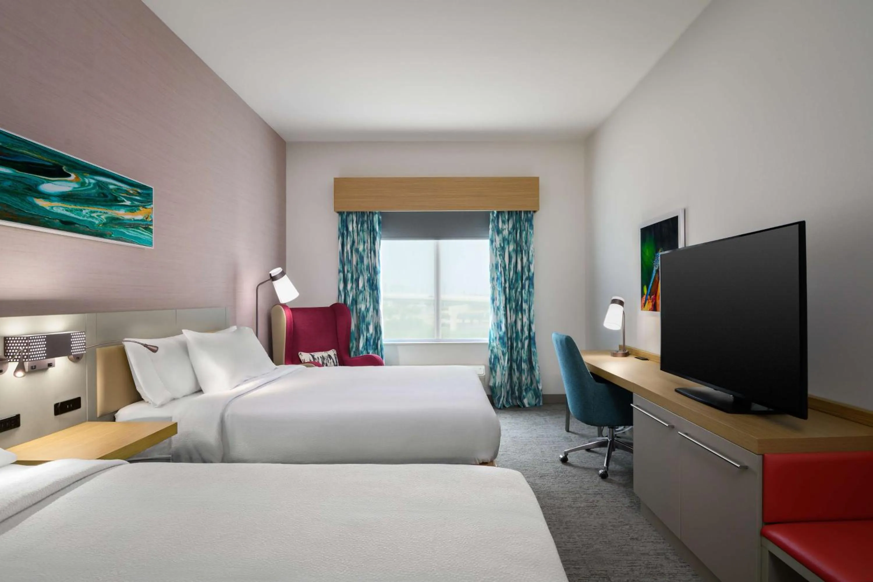 Living room, Bed in Hilton Garden Inn Orlando I-4 Millenia Blvd Mall