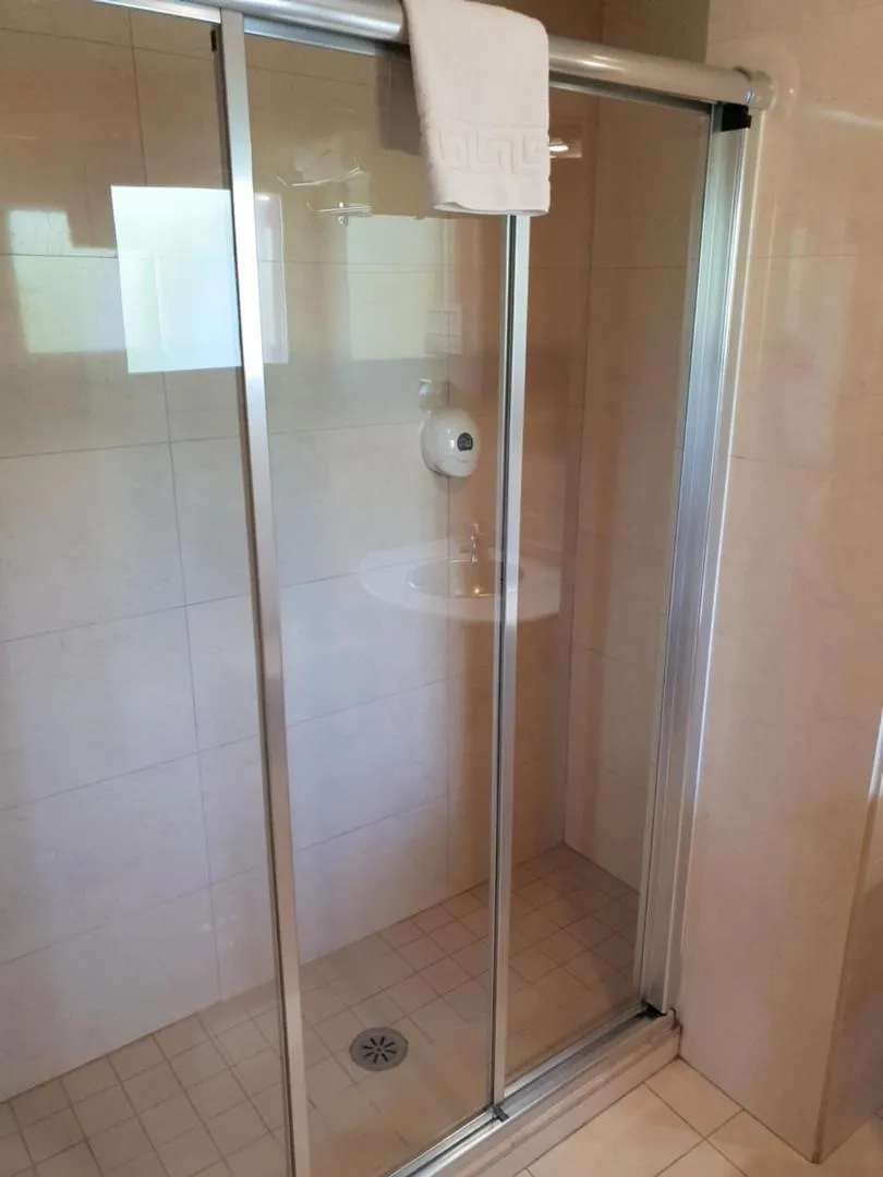 Shower in Hotel Spa Pinar del Mar
