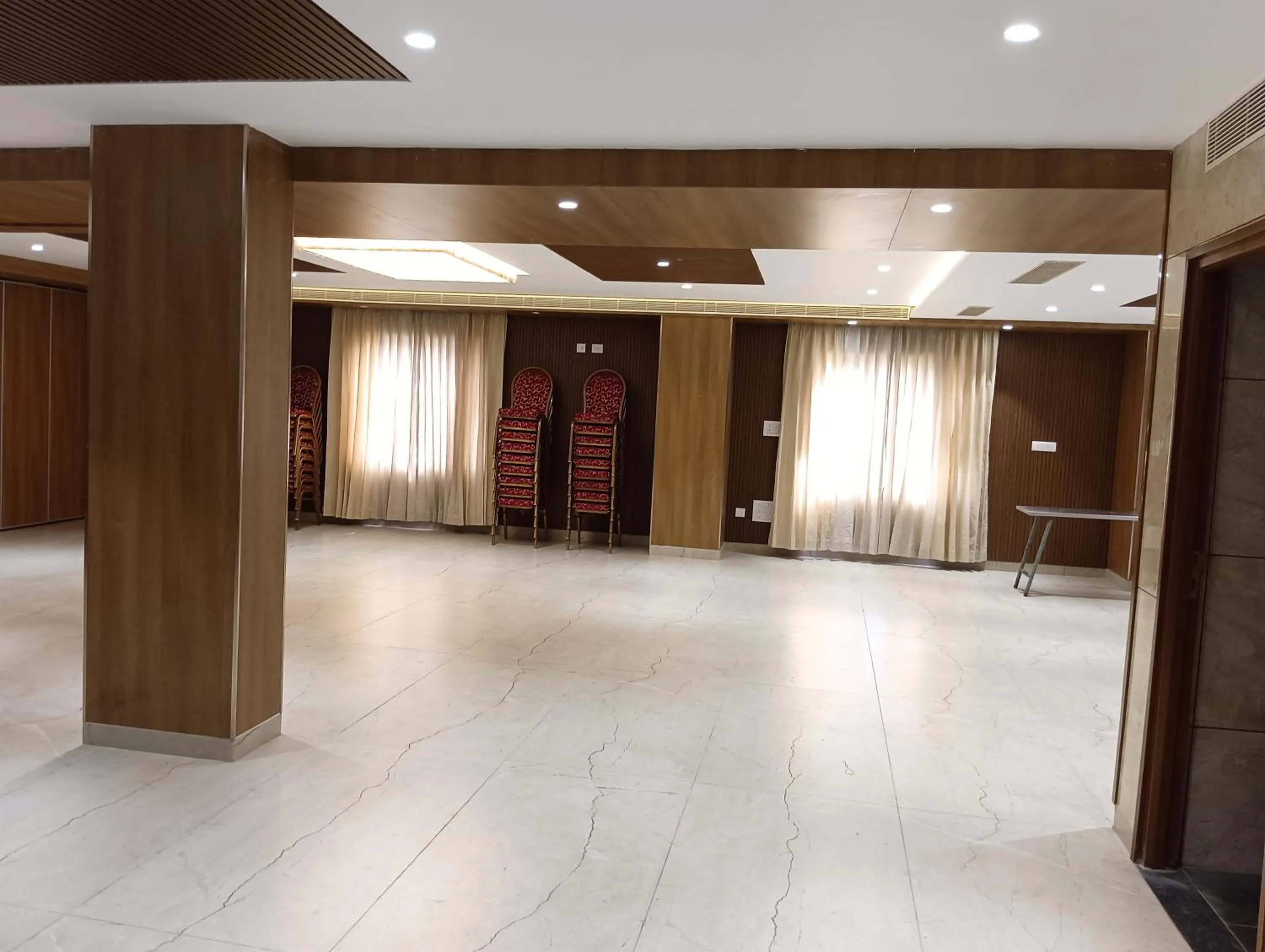 Banquet/Function facilities in Anukulas Residency - Vellore