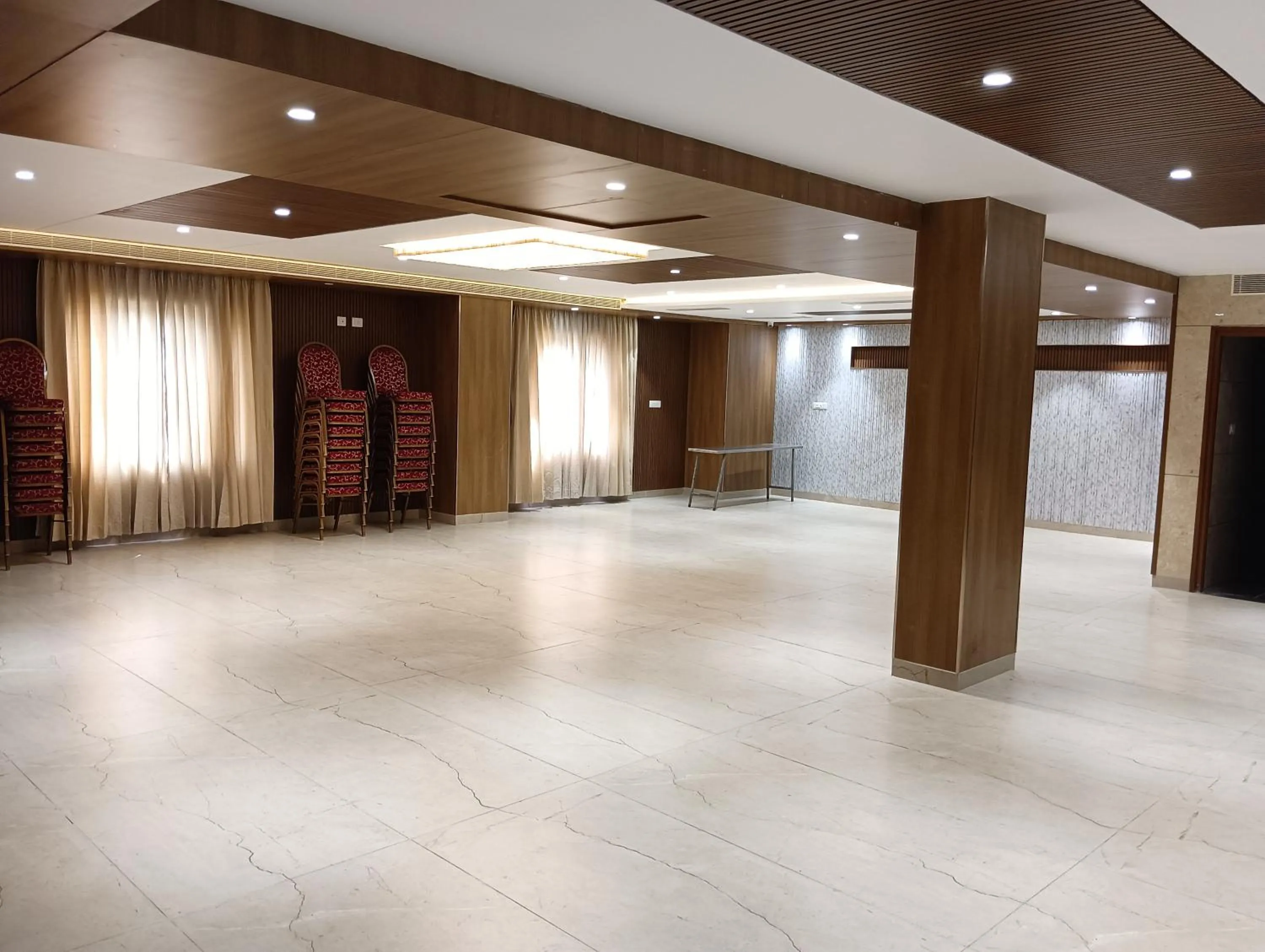 Banquet/Function facilities in Anukulas Residency - Vellore