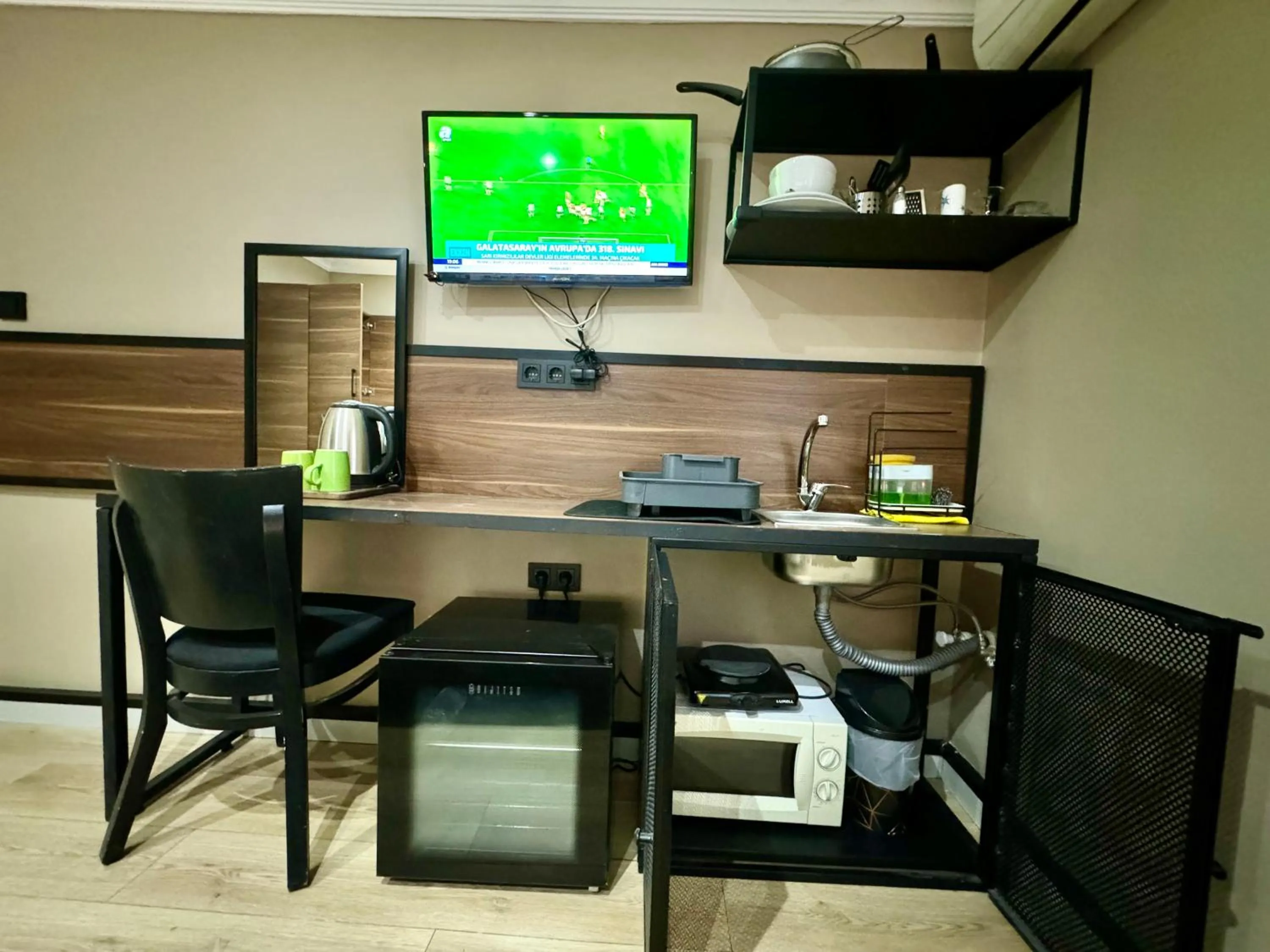 TV and multimedia in Aram Kerasi Rooms