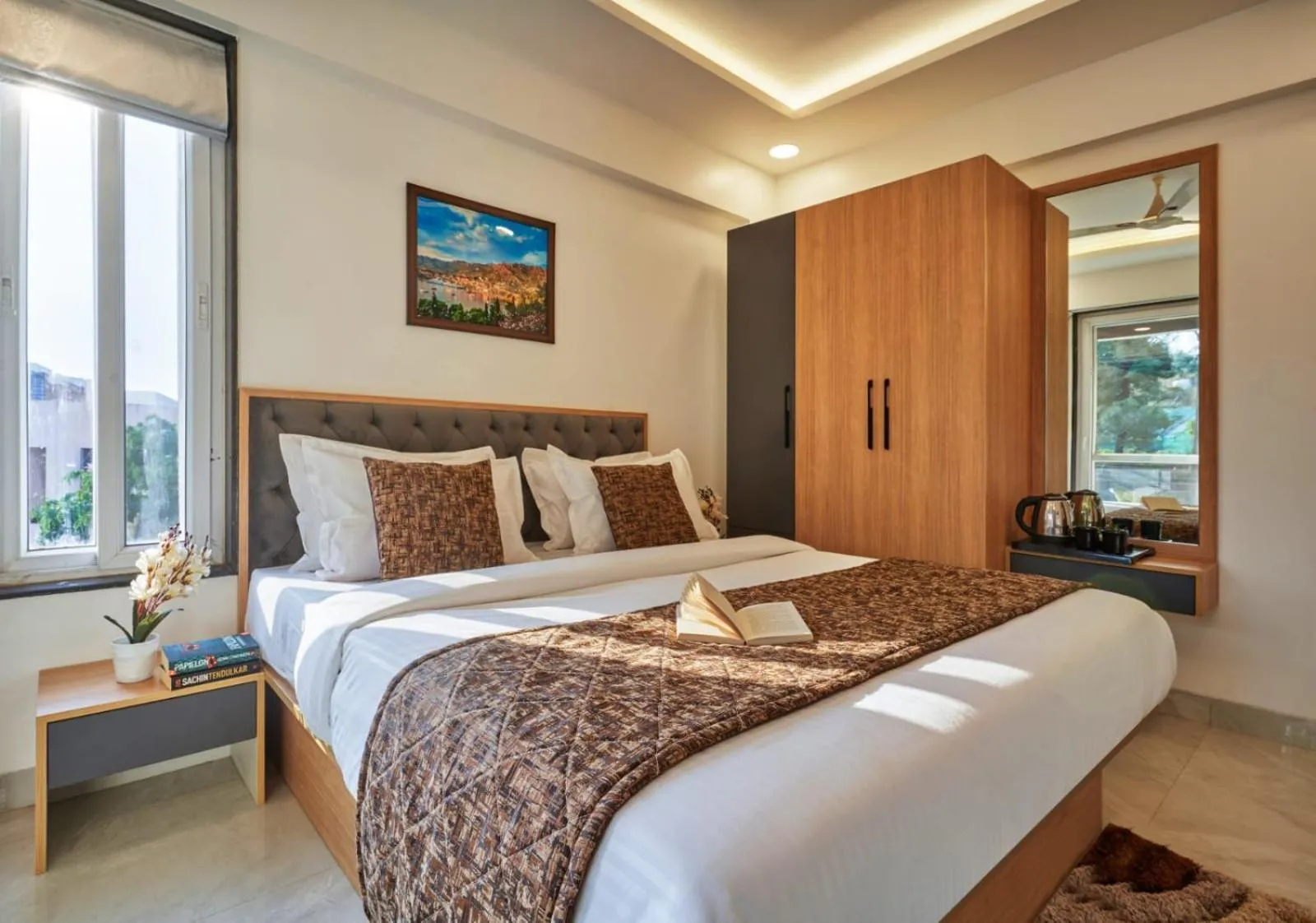 Bed in Drizzle Resort with Swimming pool Near Maapro Garden