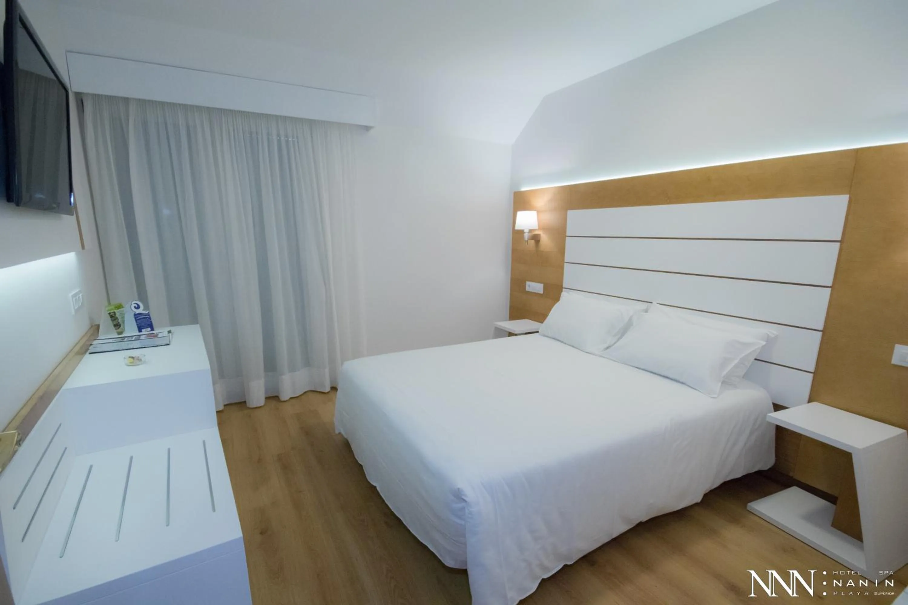 Bed in Hotel Spa Nanin Playa