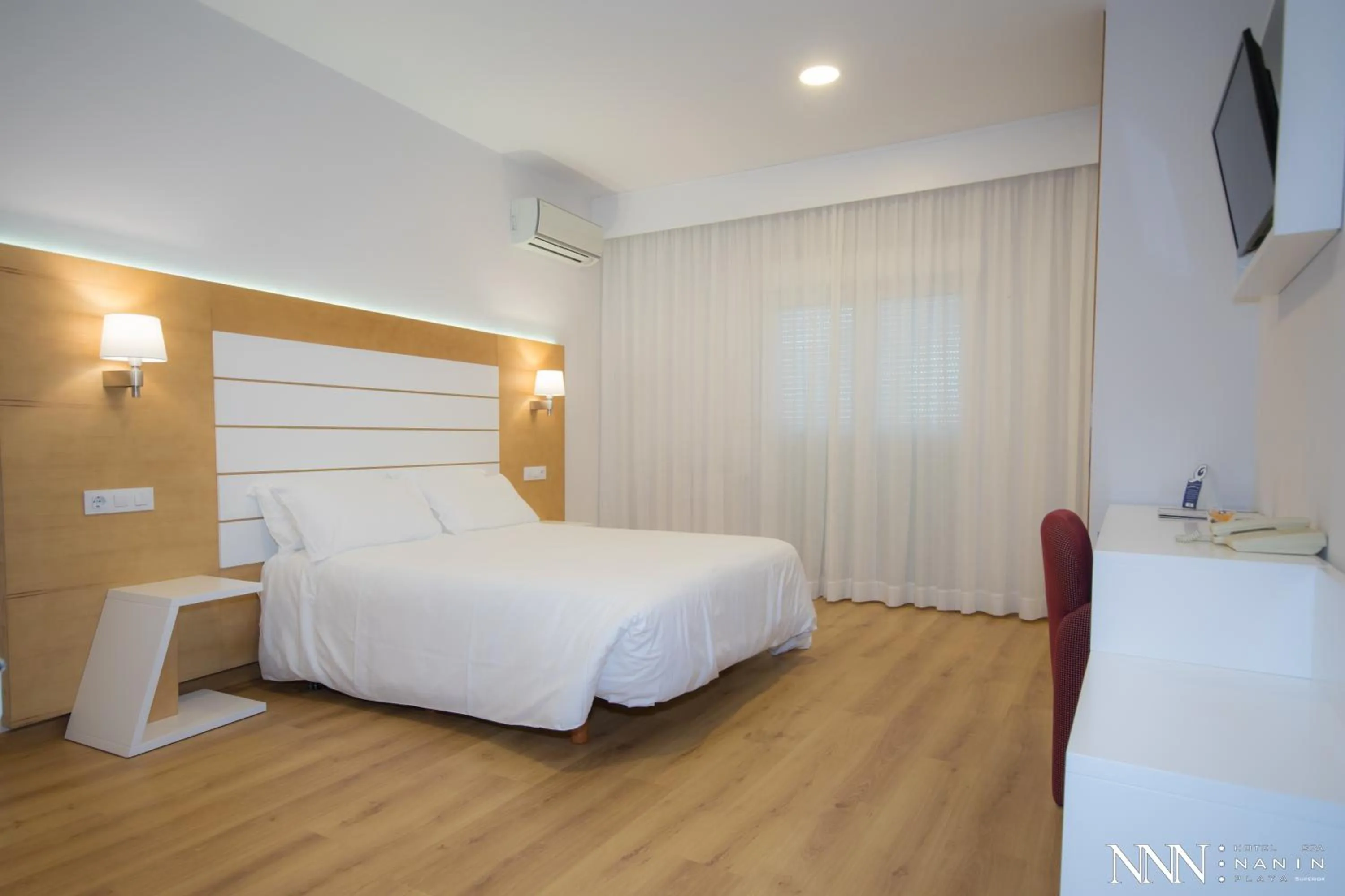 Bed in Hotel Spa Nanin Playa