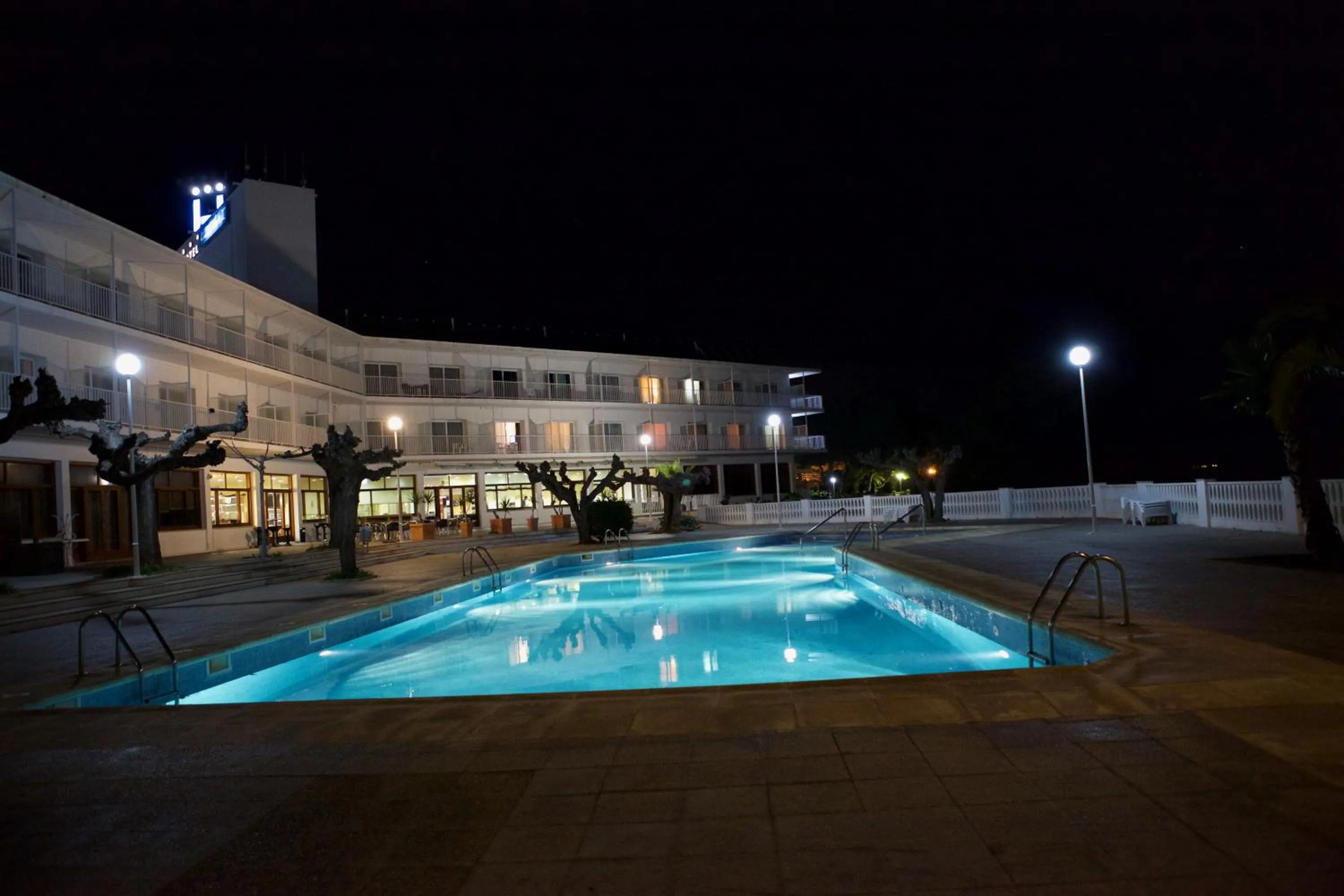 Swimming pool in Carlos III