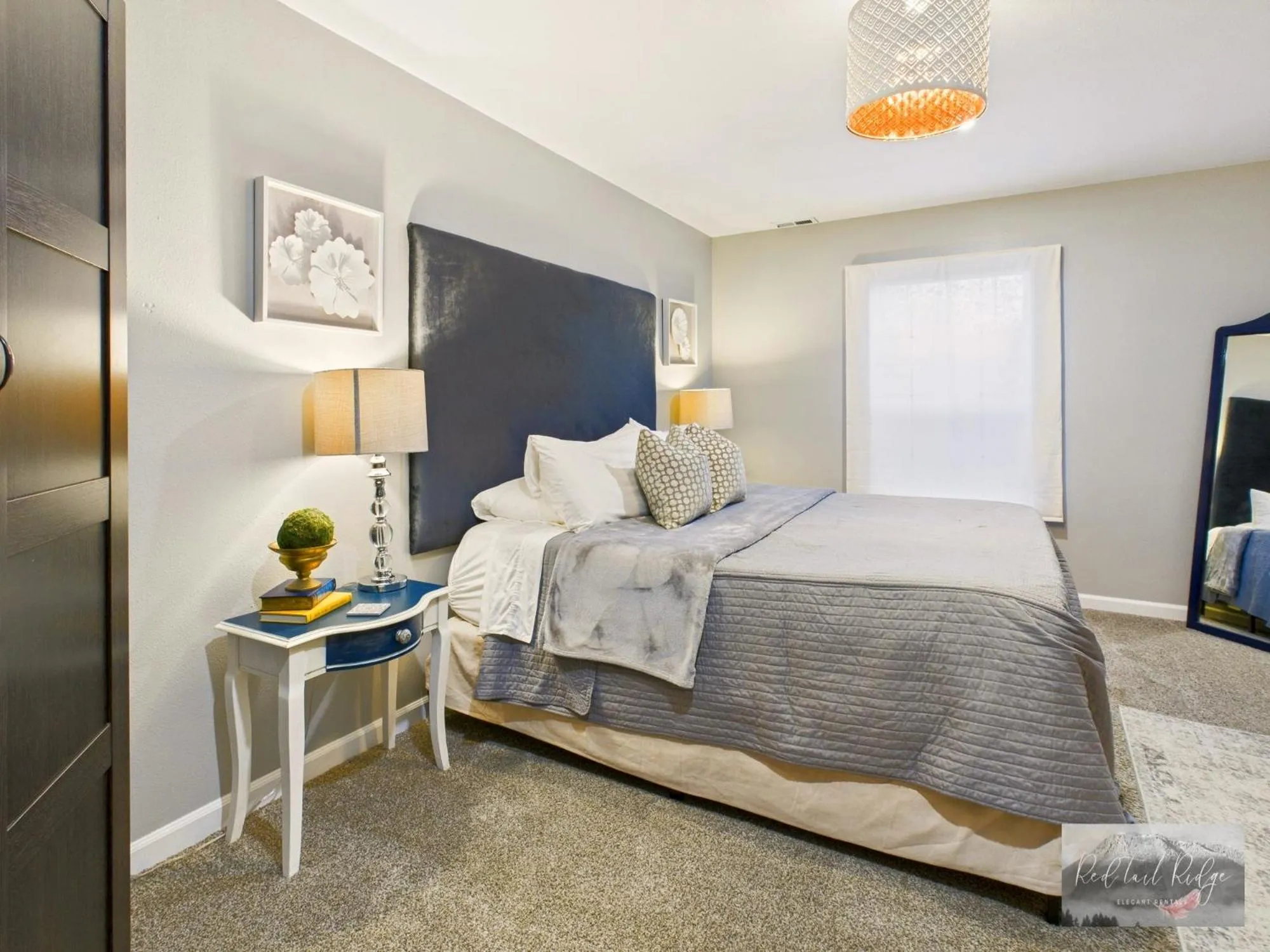 Bed in Beautiful Country Apartment, AC, Pickleball, Billiards, Playground, Gardens