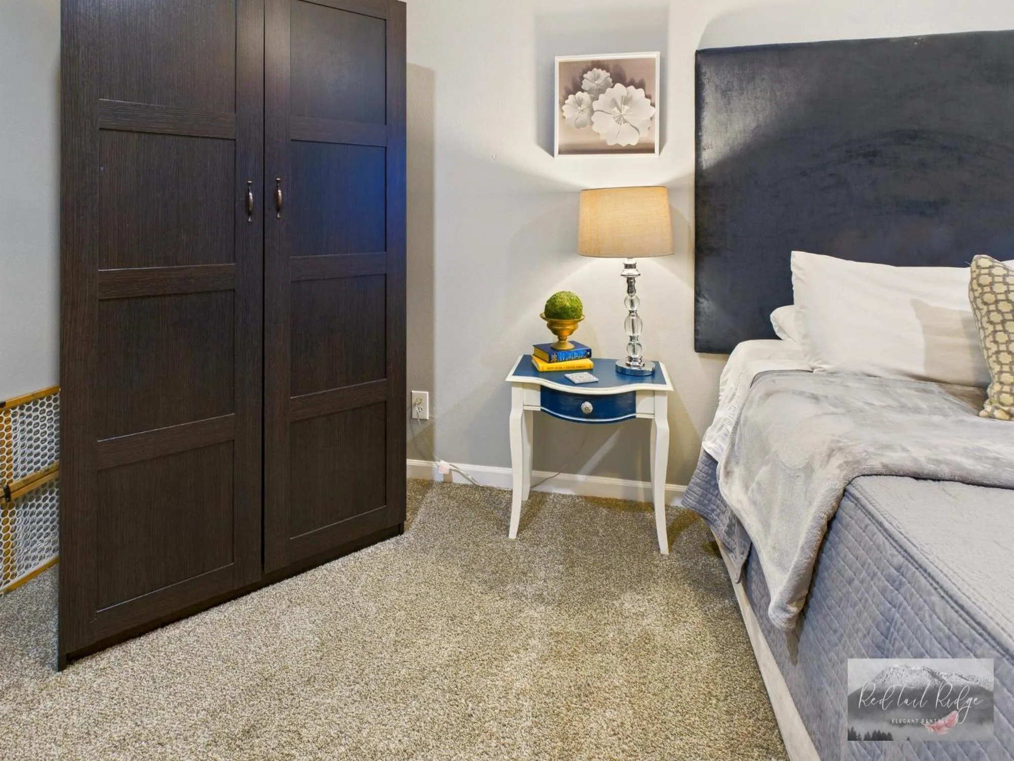 Bed in Beautiful Country Apartment, AC, Pickleball, Billiards, Playground, Gardens