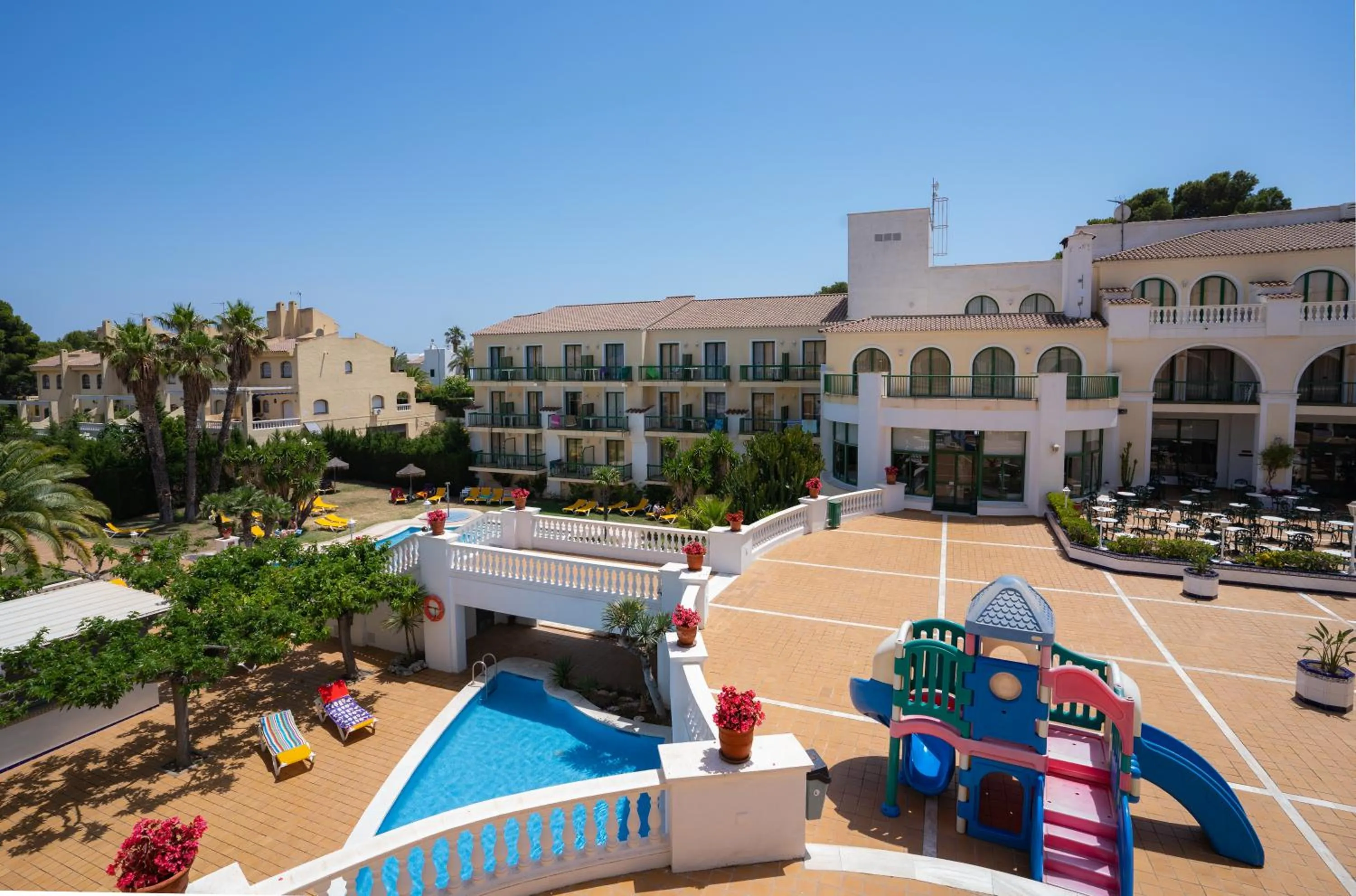 Swimming pool in Hotel Pino Alto by ALEGRIA