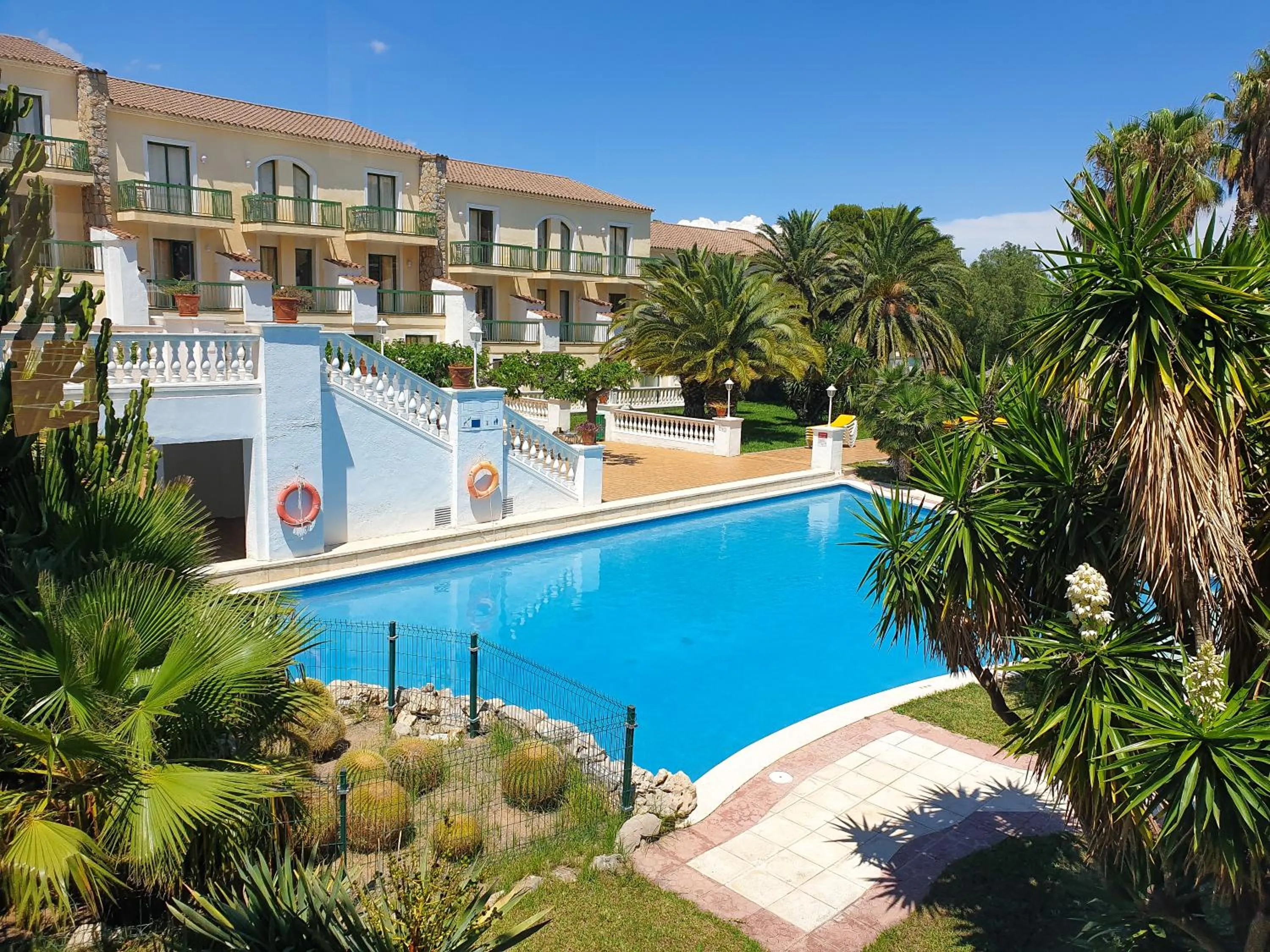 Swimming pool in Hotel Pino Alto by ALEGRIA