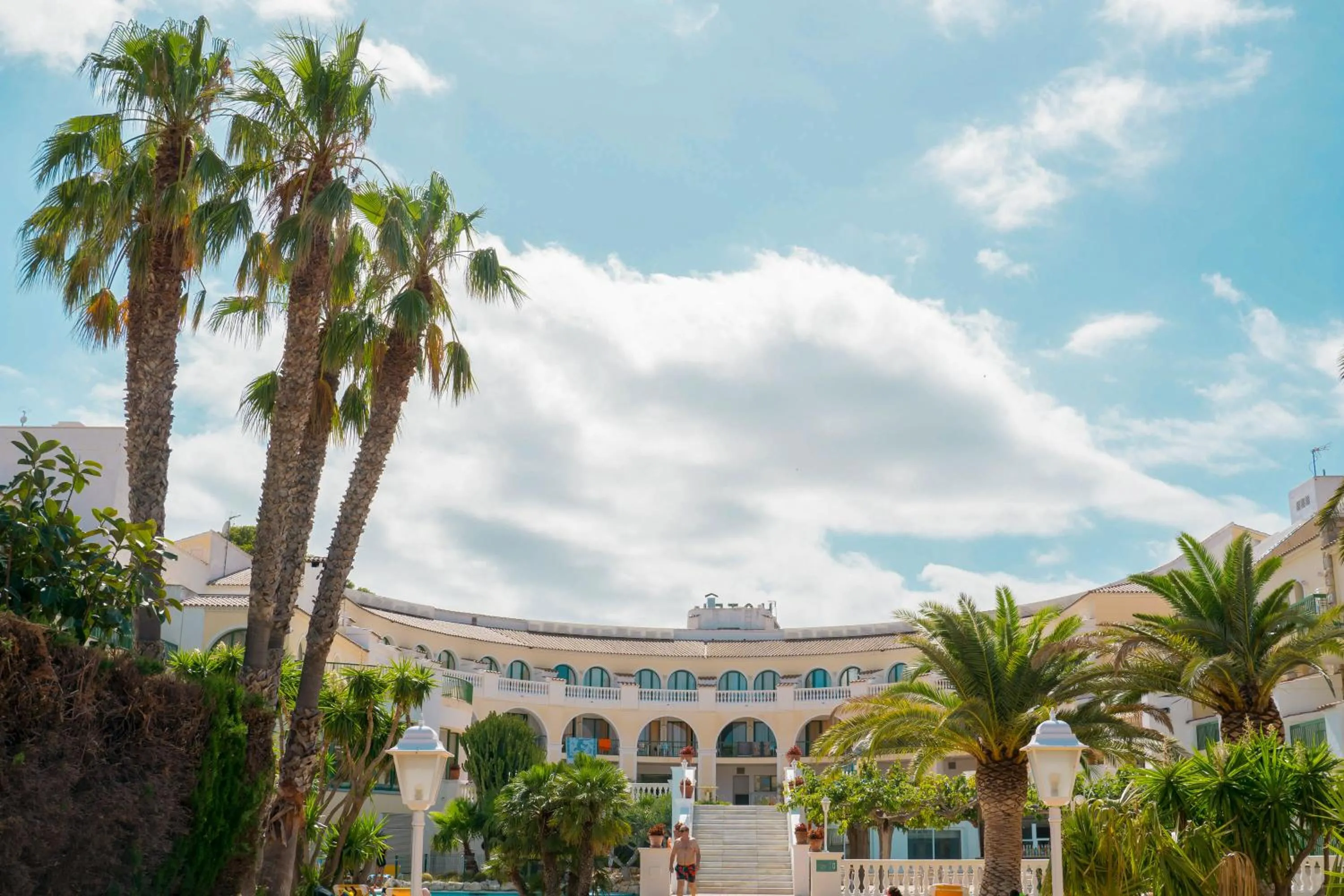 Property building in Hotel Pino Alto by ALEGRIA