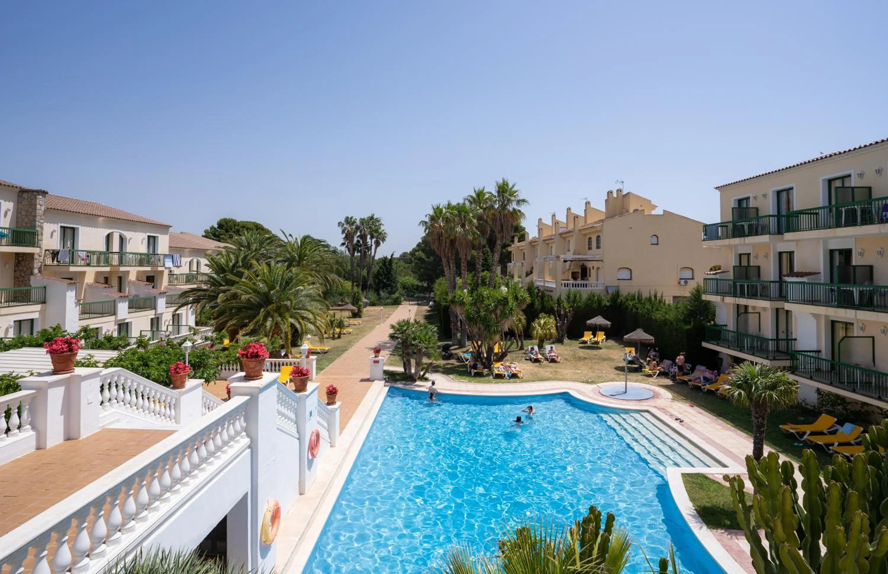 Pool view in Hotel Pino Alto by ALEGRIA