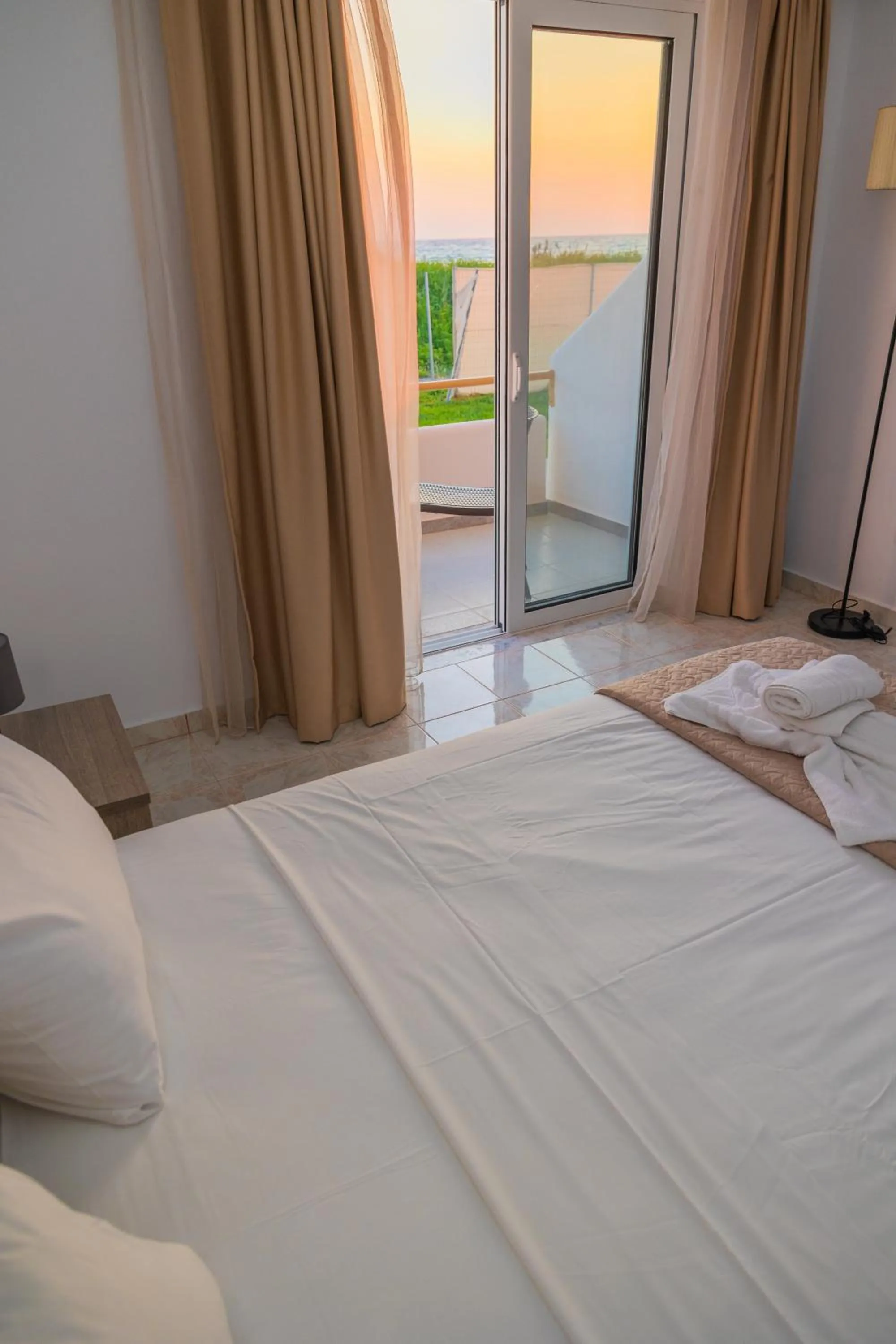 Sea view, Bed in Viva Tourismo Resort (naturist club)