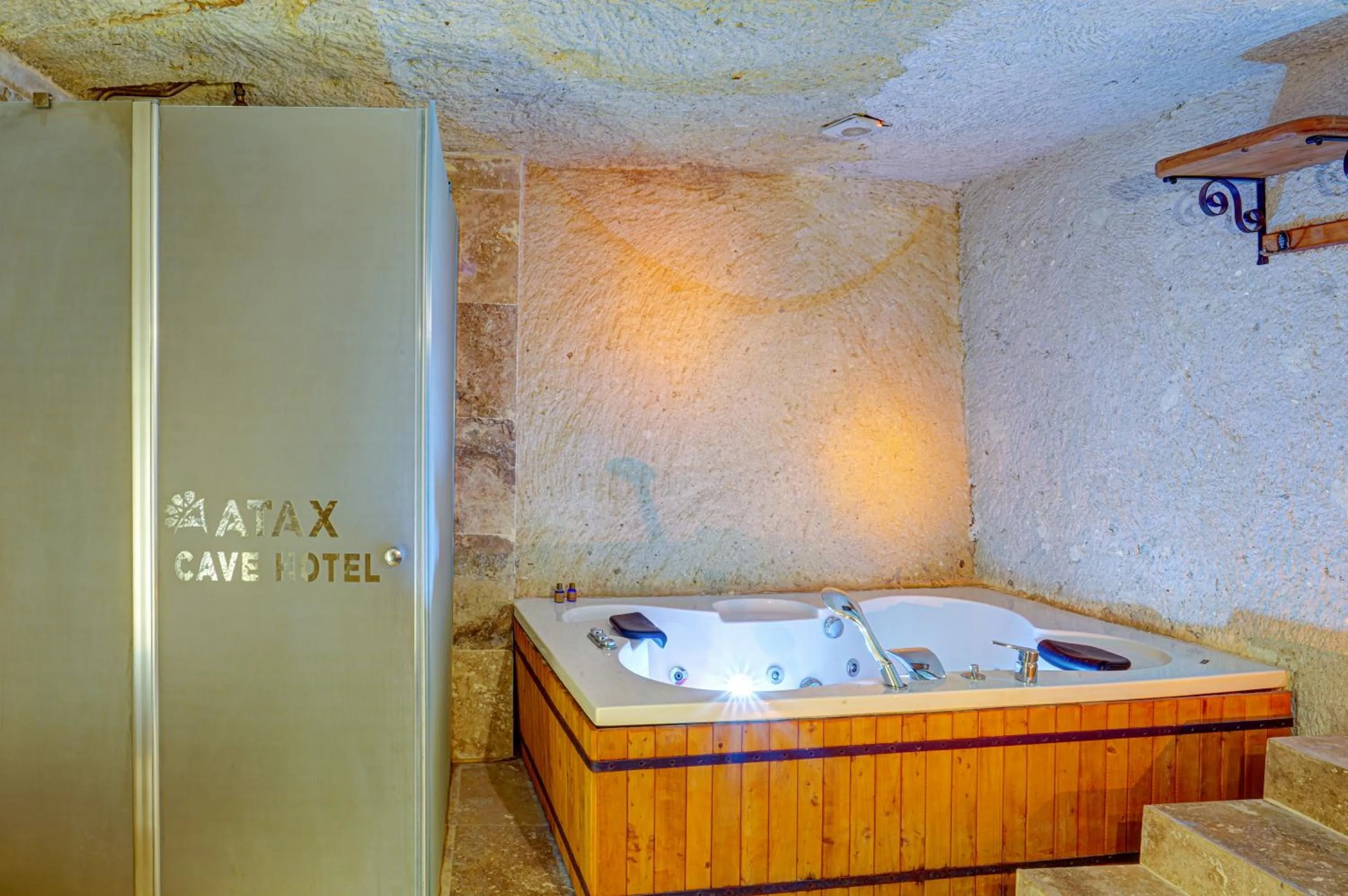 Hot Tub in Atax Cave House