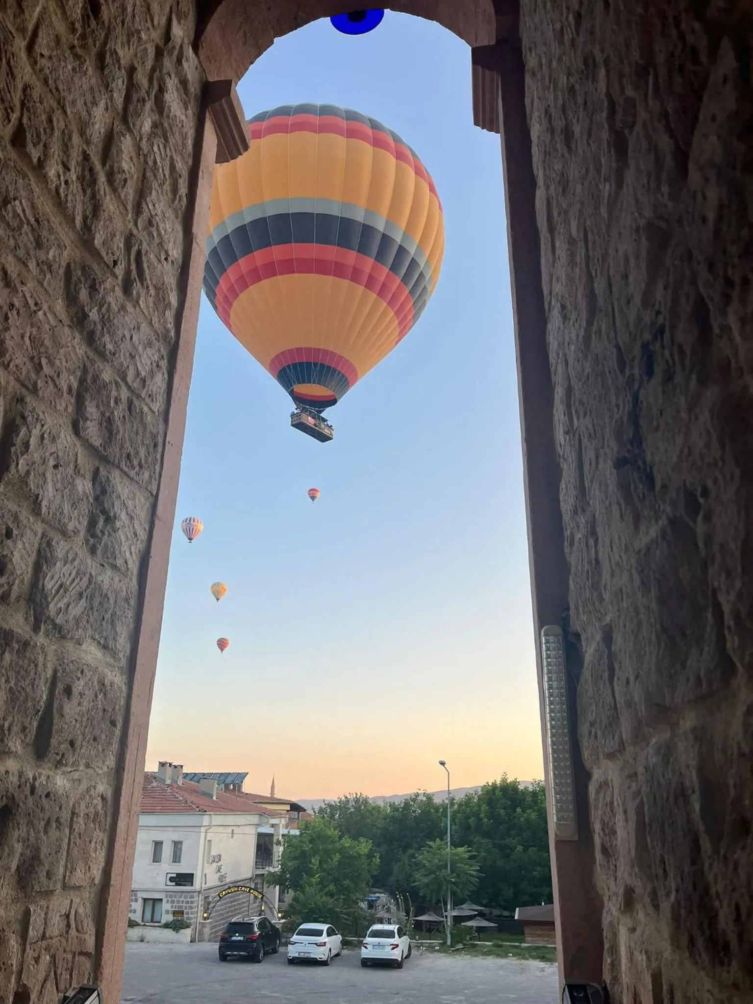 Day in Atax Cave House