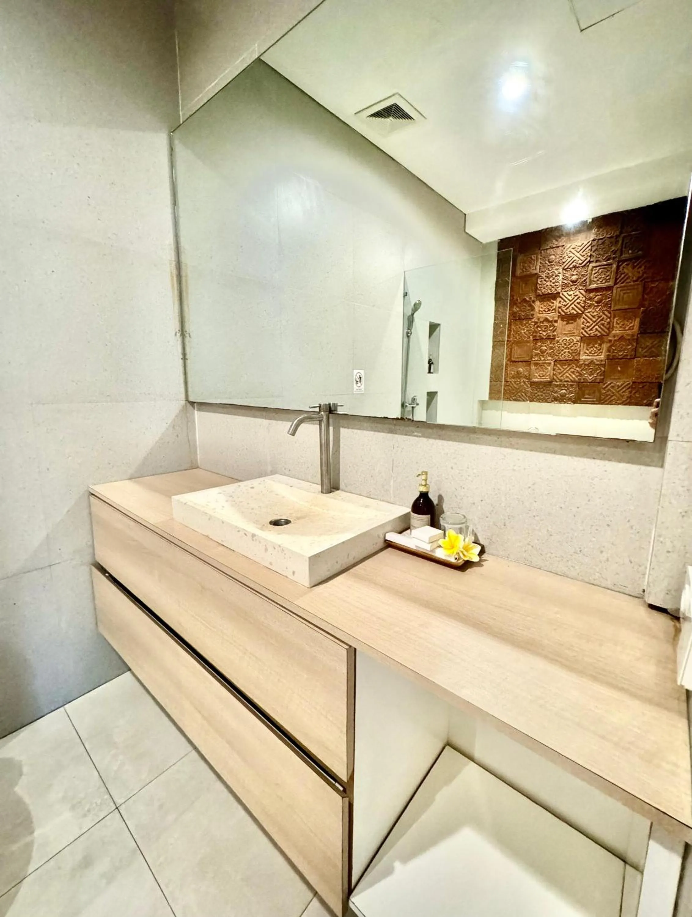 Bathroom in The Hita Apartement