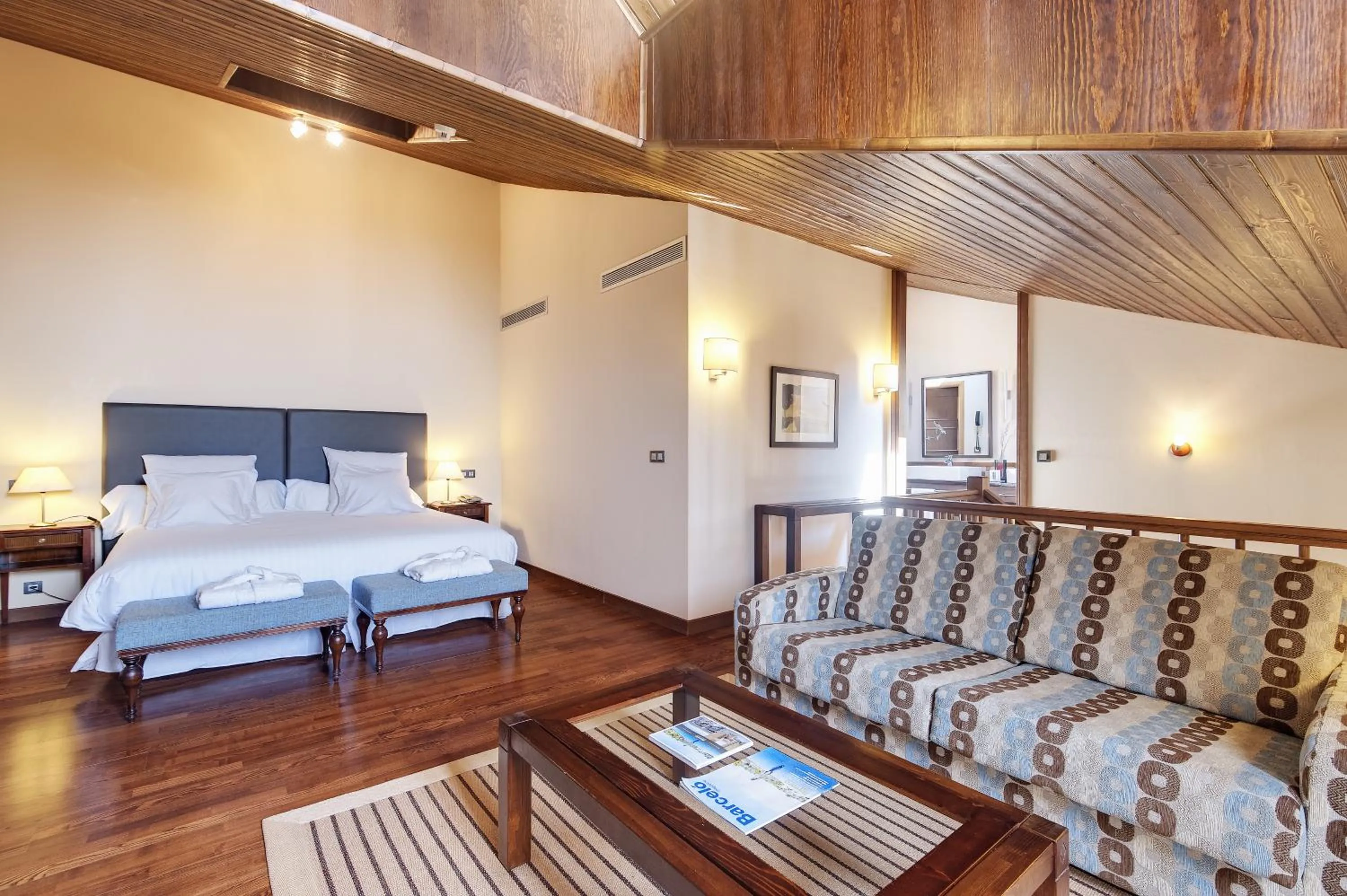 Photo of the whole room, Bed in Hotel & Spa Real Badaguás Jaca
