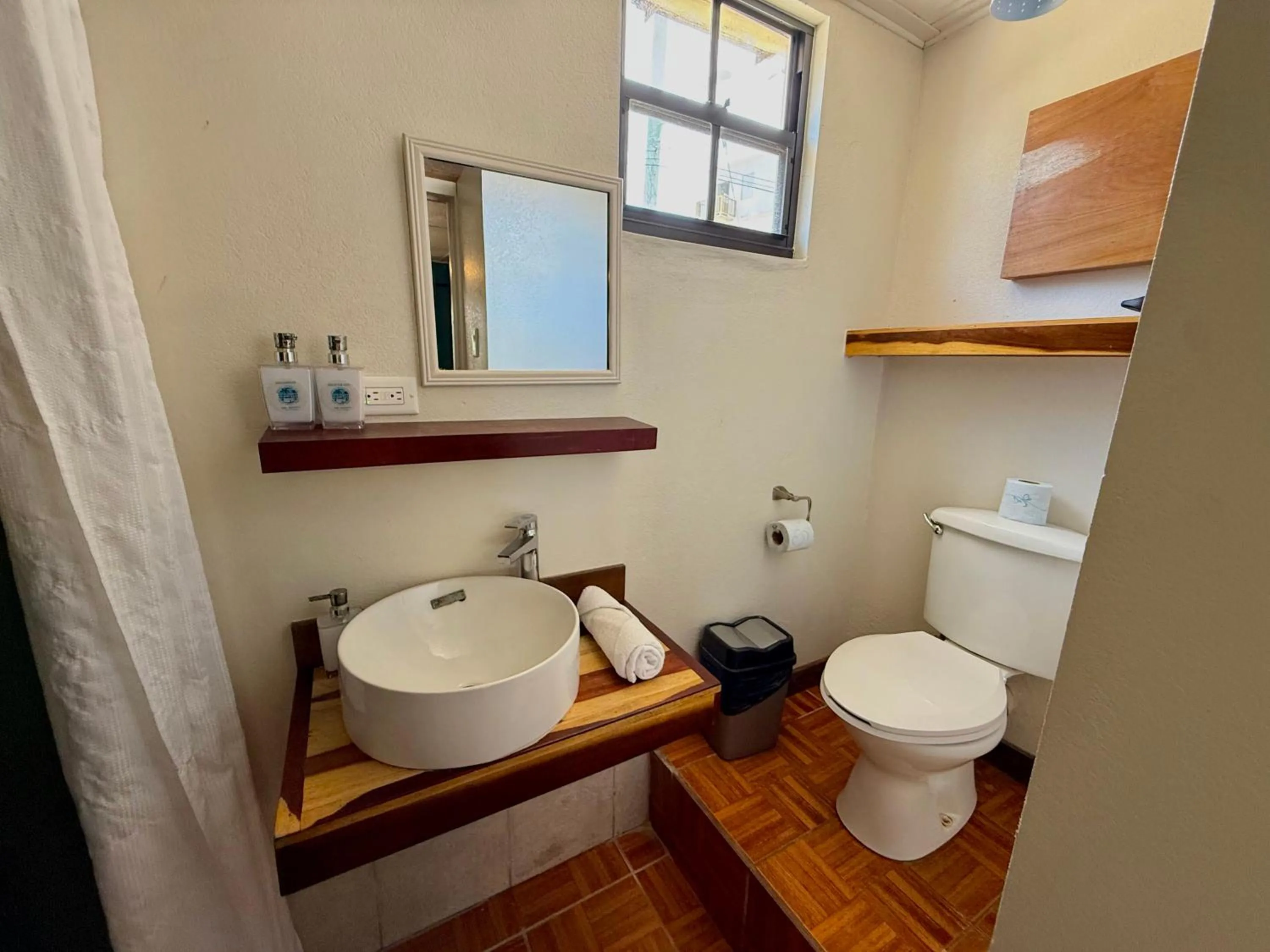 Bathroom in The Bounty