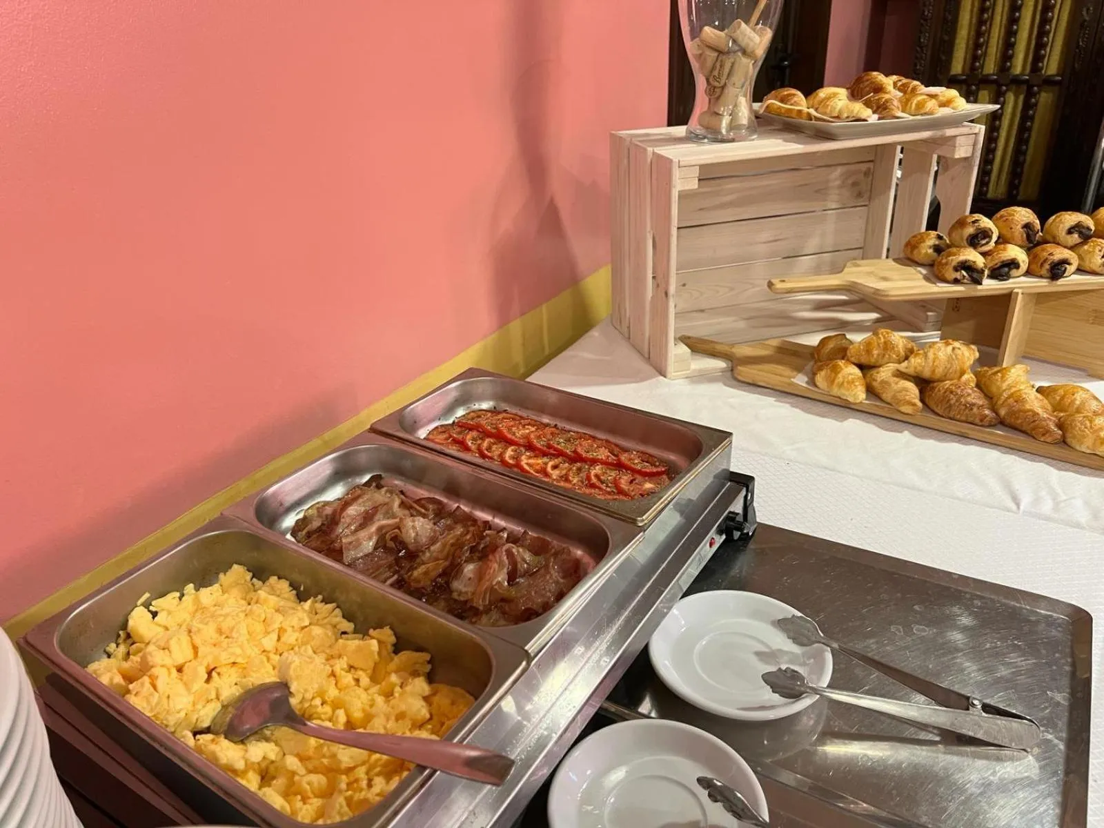 Buffet breakfast in Hotel Pinomar