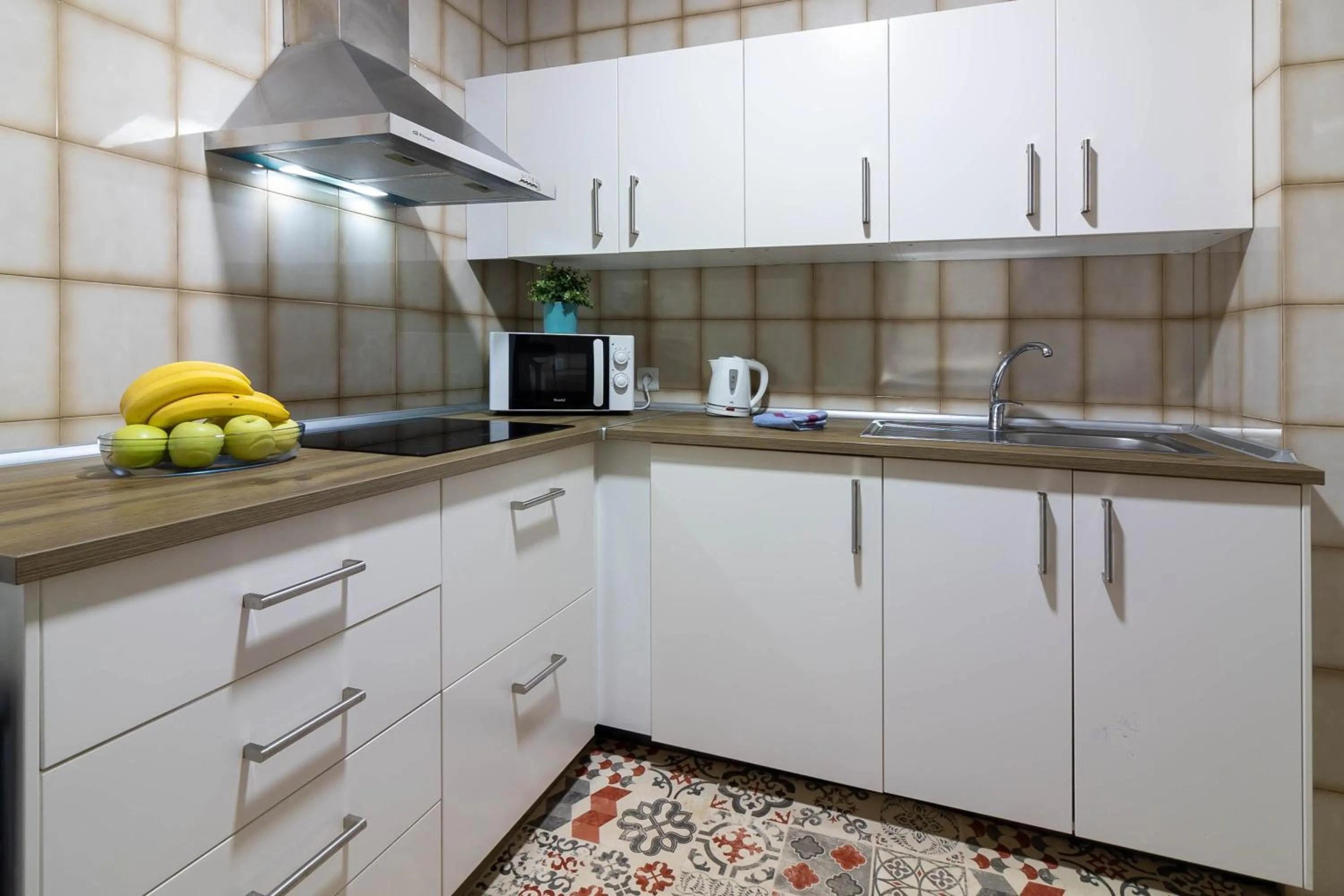 Kitchen or kitchenette in Reding 5 FreshApartments