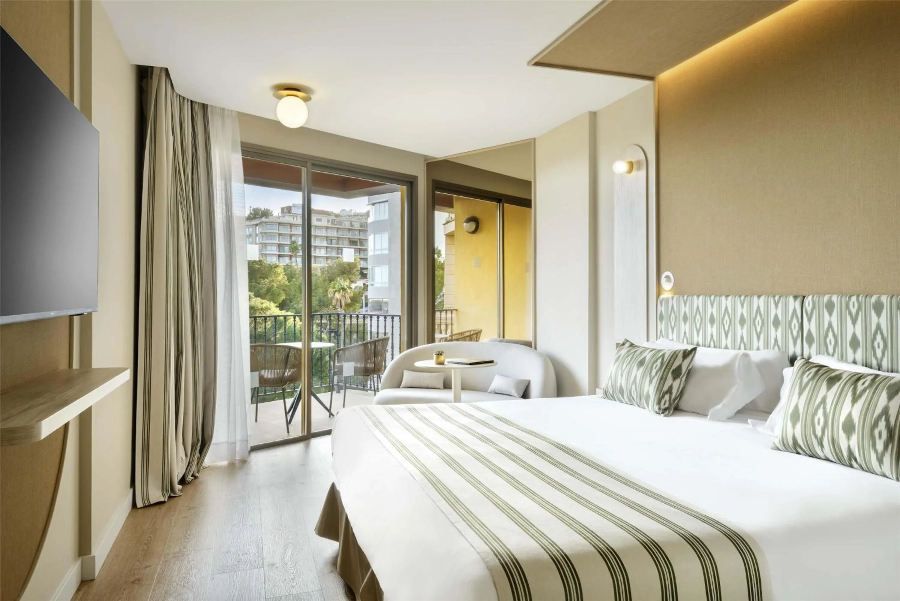 Bedroom, Bed in Barceló Illetas Albatros - Adults Only