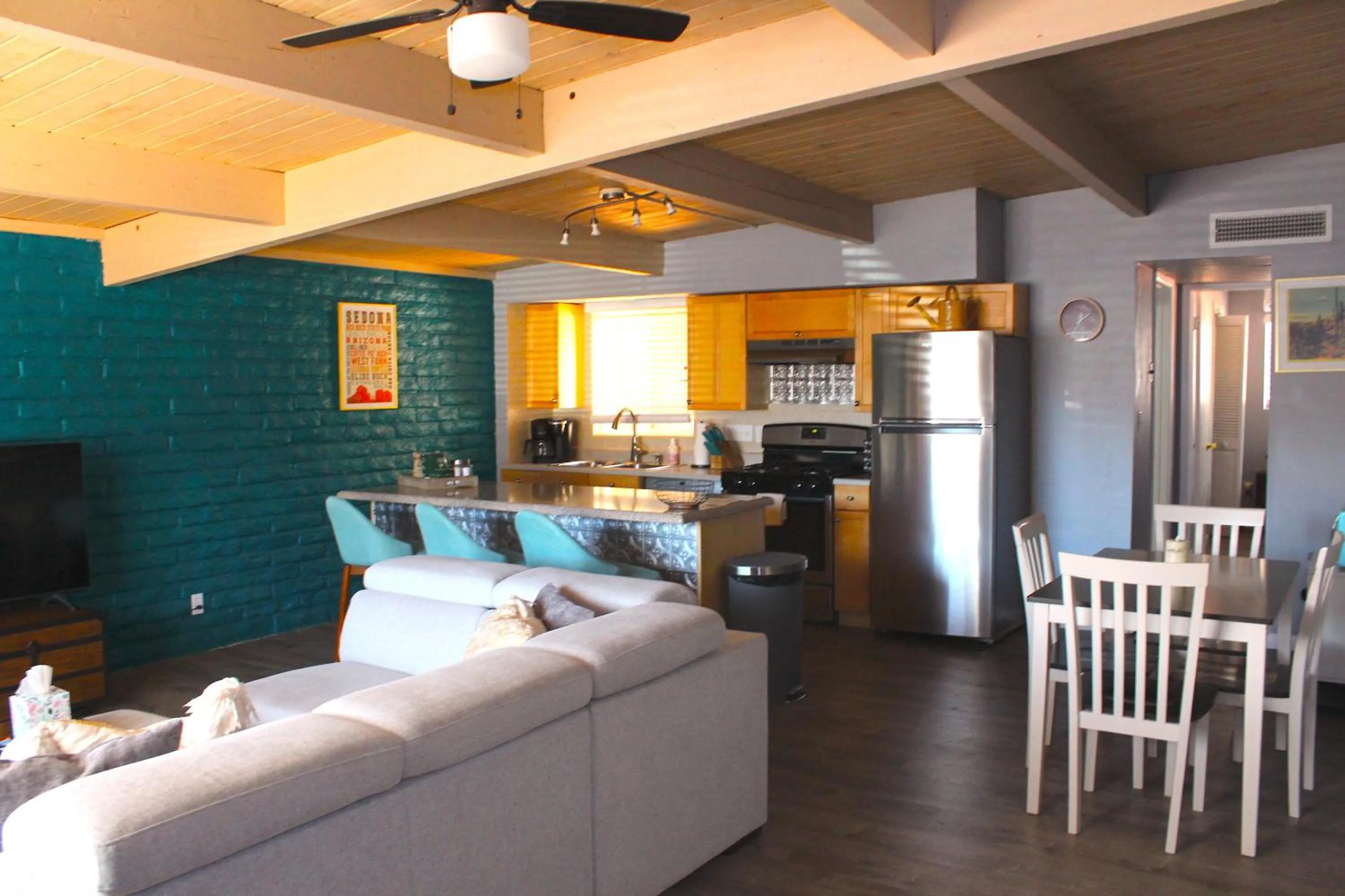 One-Bedroom Apartment in The Three Keys duplex