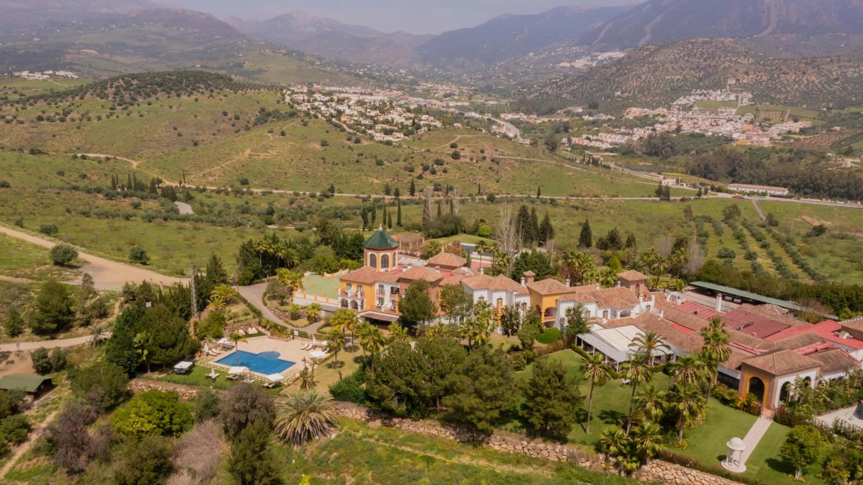 Property building in B bou Hotel La Viñuela & Spa