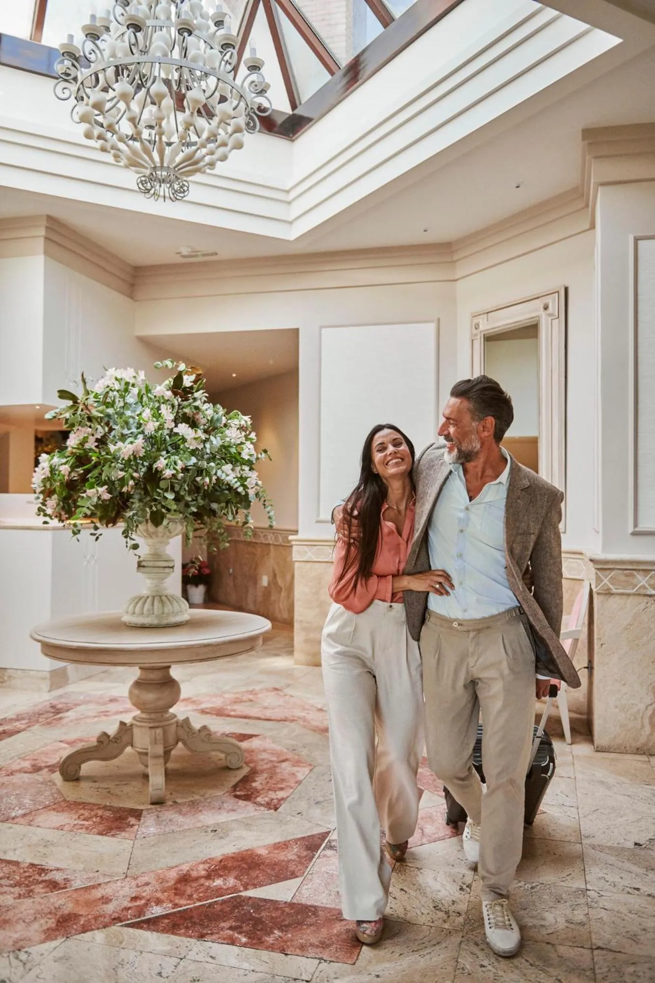 Lobby or reception in B bou Hotel La Viñuela & Spa