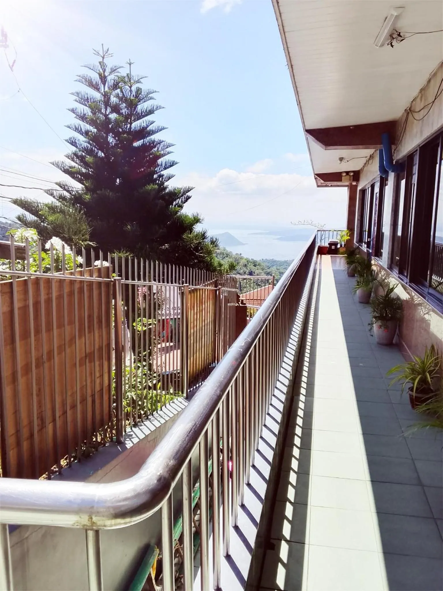 Sang Yoo Mountain View Tagaytay Staycation - Over Looking Of Taal Volcano