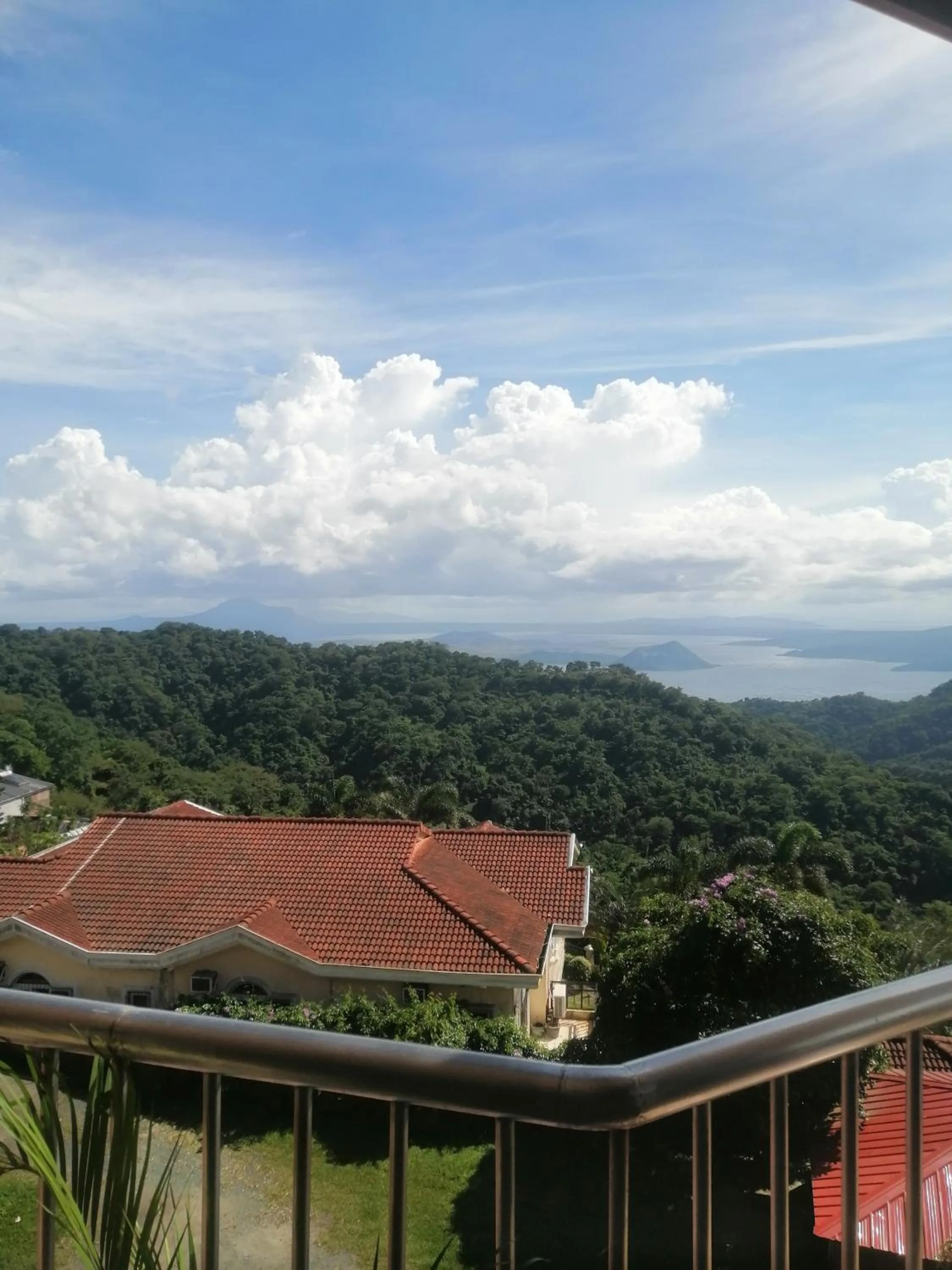 Sang Yoo Mountain View Tagaytay Staycation - Over Looking Of Taal Volcano