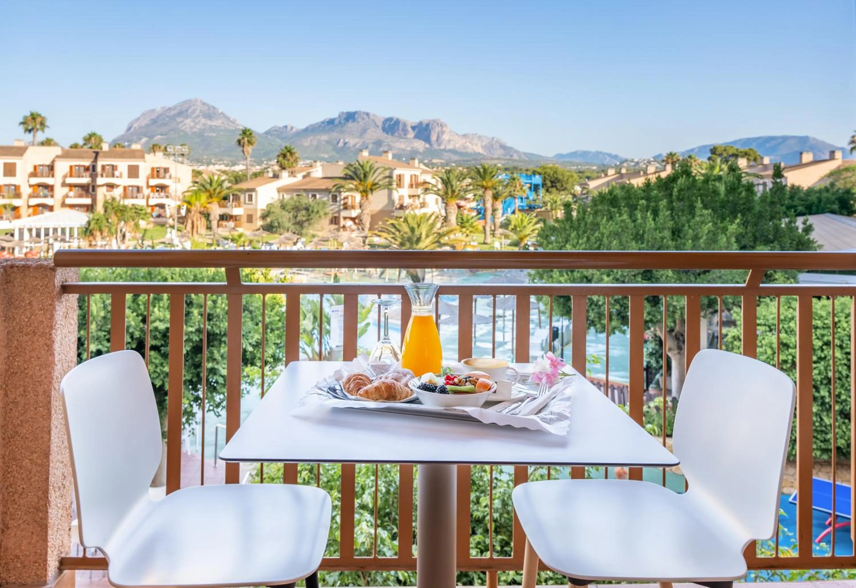 Property building in Albir Garden Resort