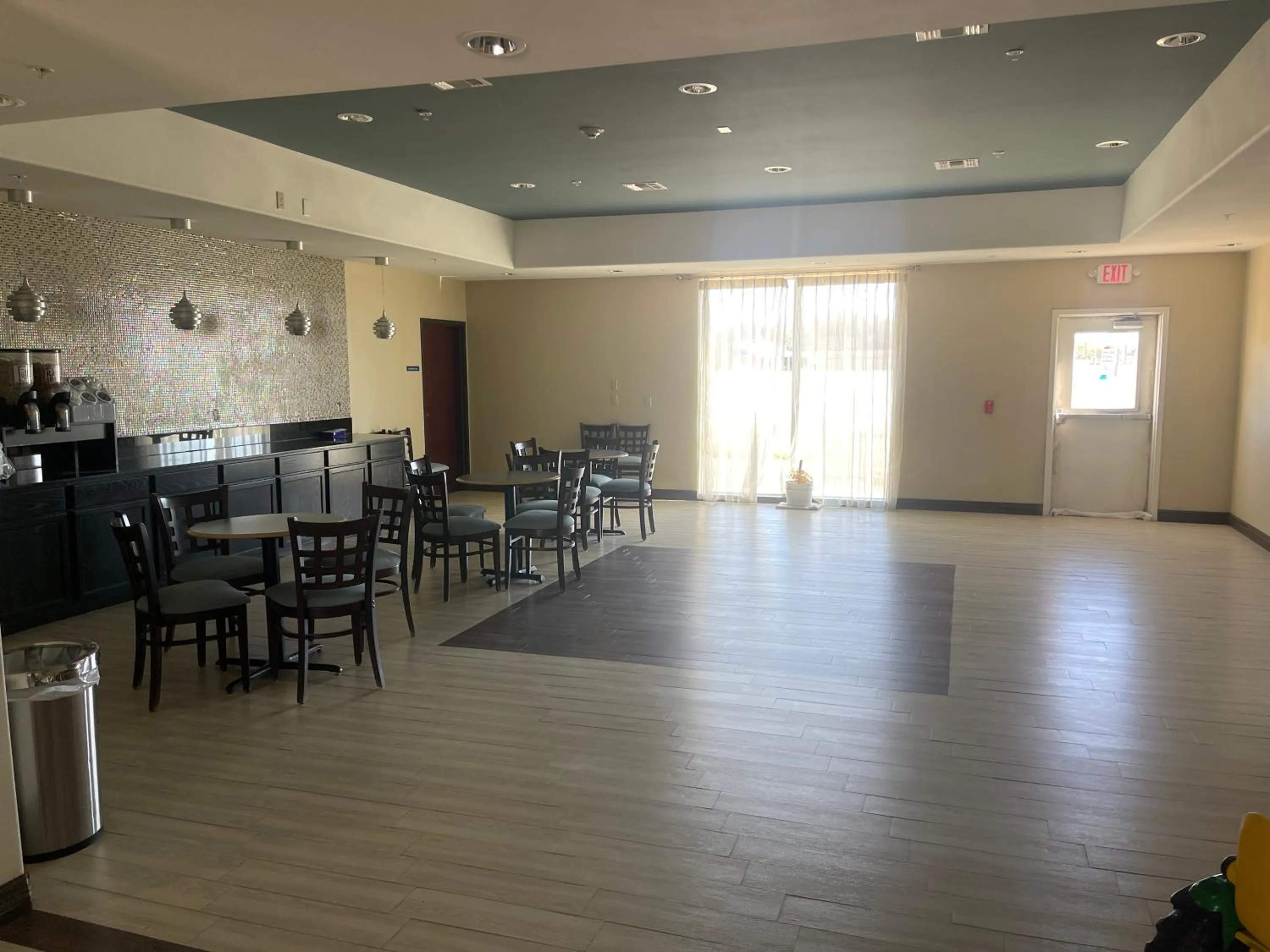 La Plaza Inn and Suites - Freer TX