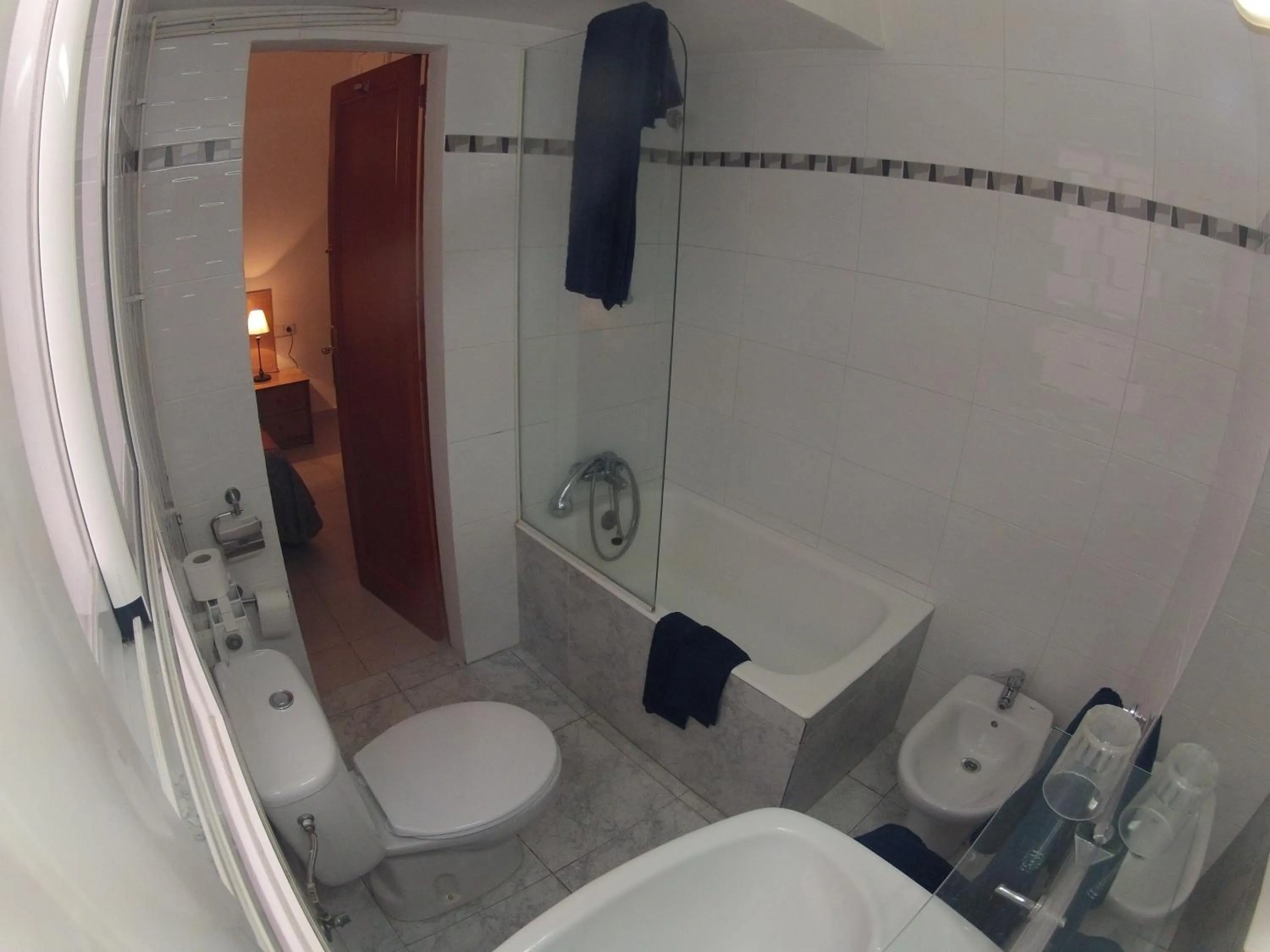 Bathroom in Hotel Montserrat