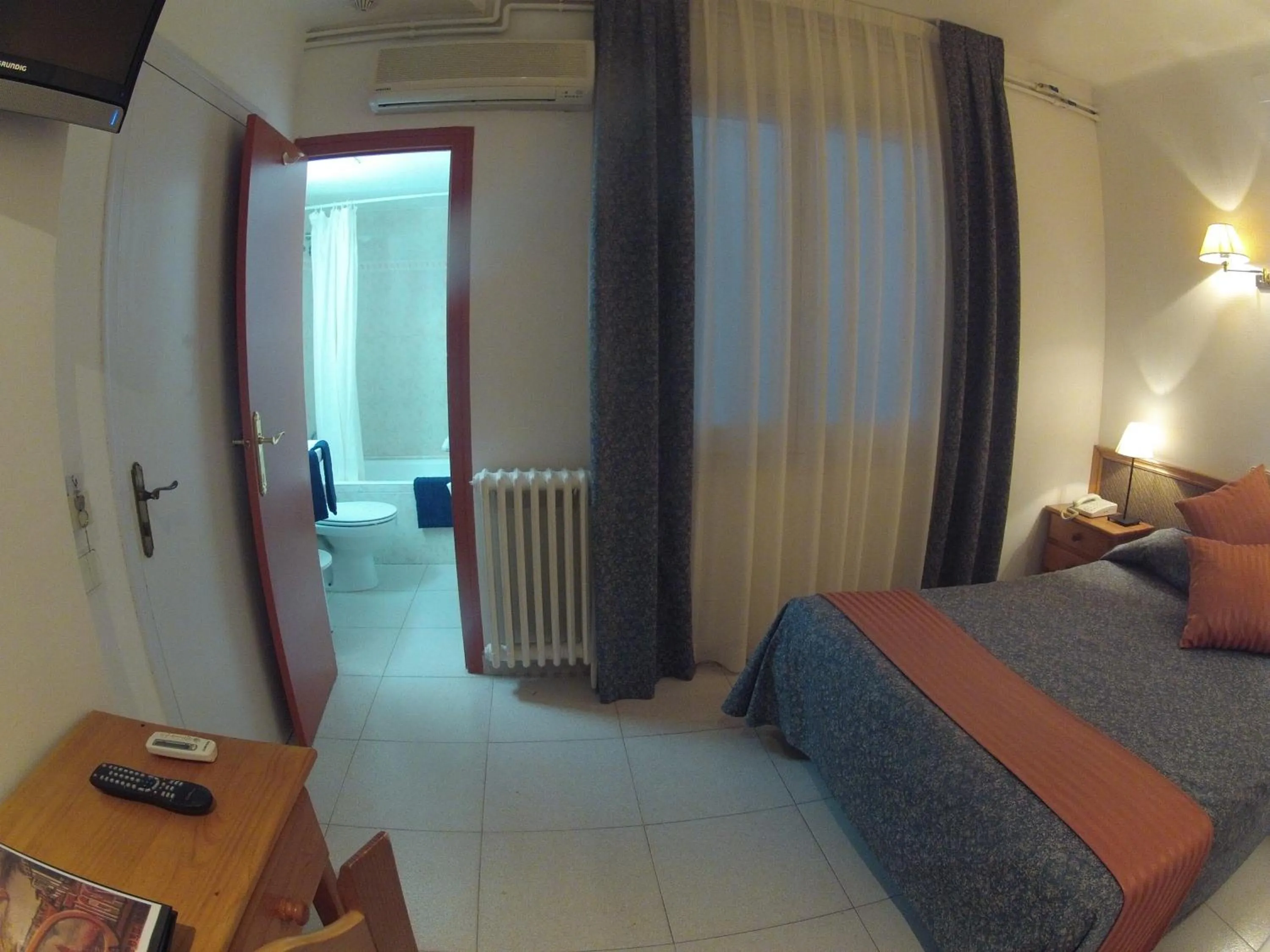 Photo of the whole room, Bed in Hotel Montserrat